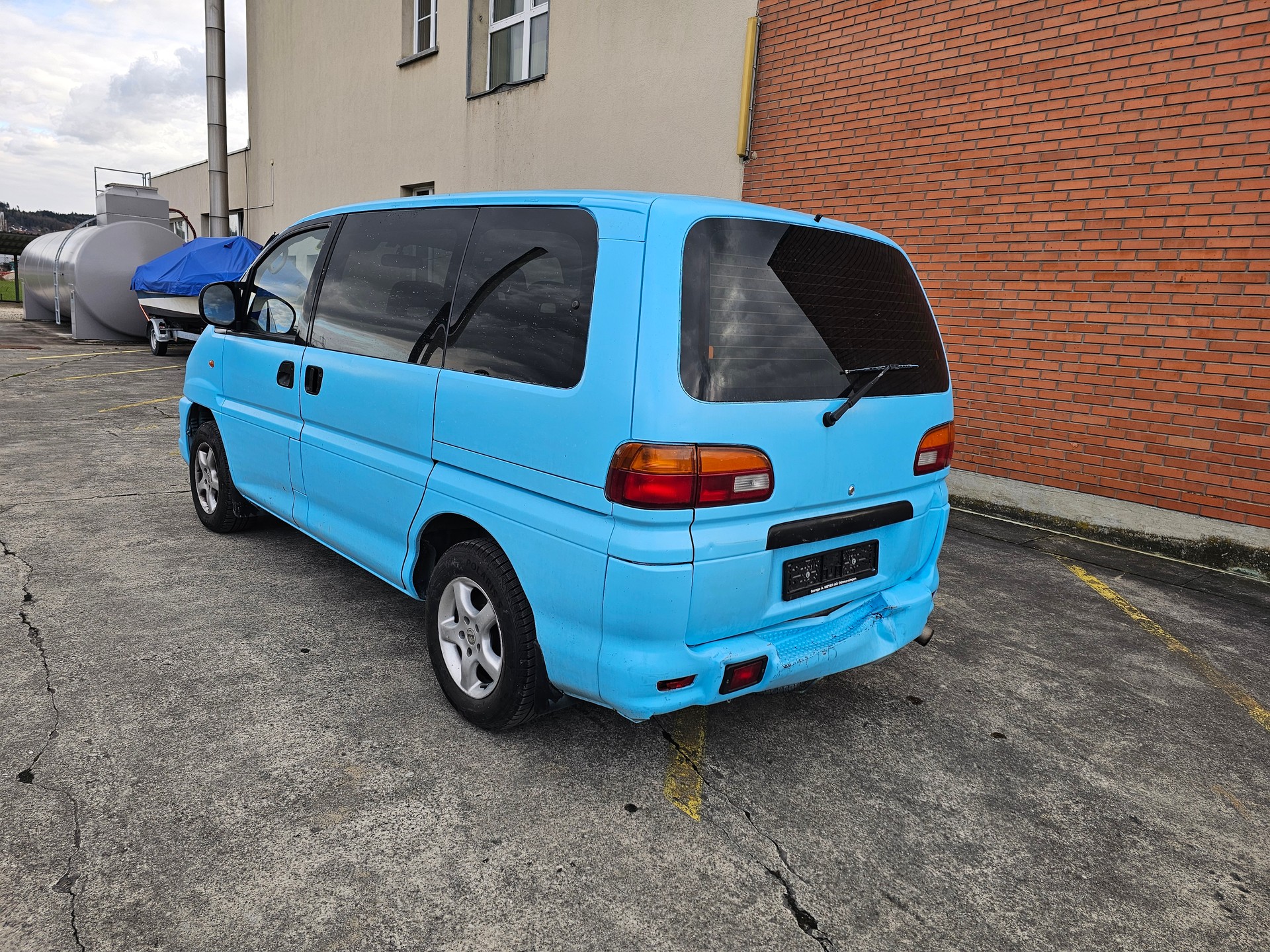 MITSUBISHI Space Gear 2.0 GLX Cool-image-2