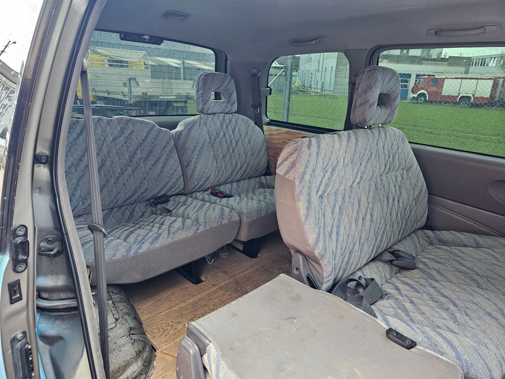 MITSUBISHI Space Gear 2.0 GLX Cool-image-14