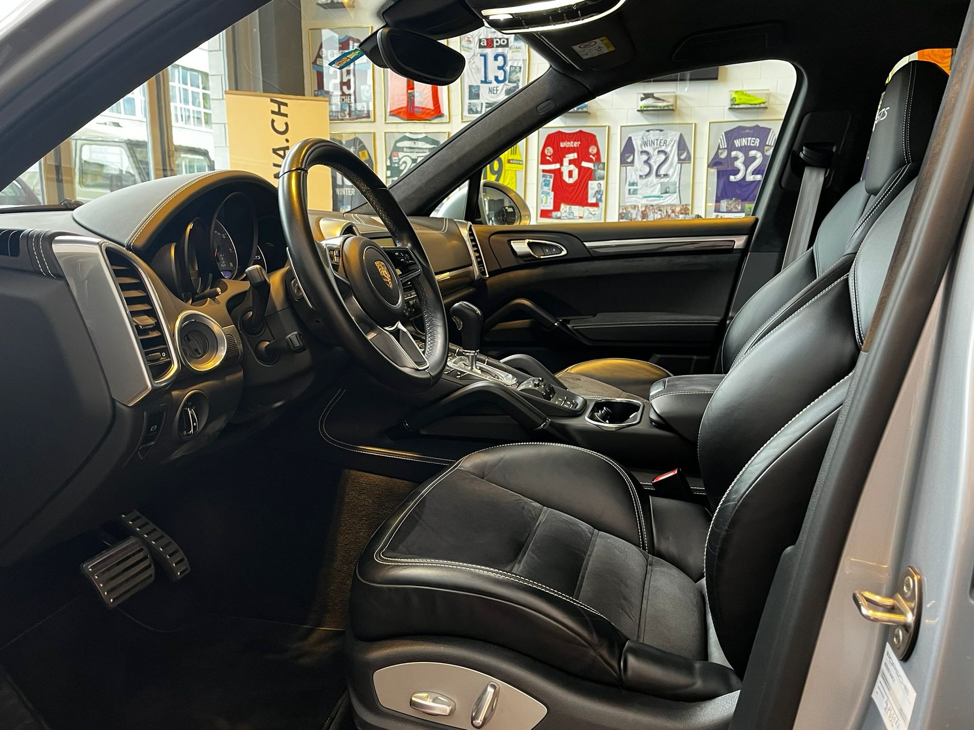 PORSCHE Cayenne GTS-image-11