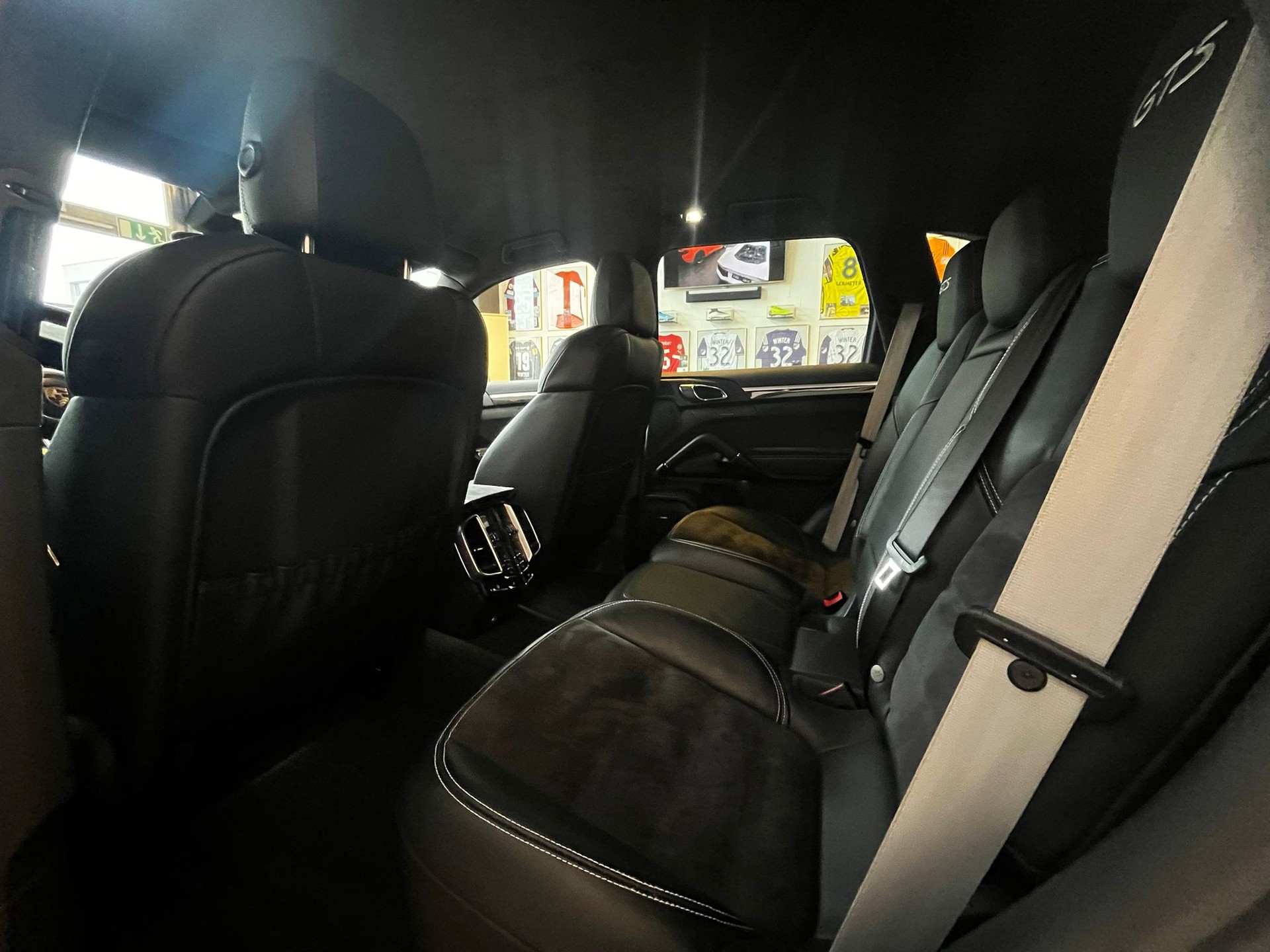 PORSCHE Cayenne GTS-image-14