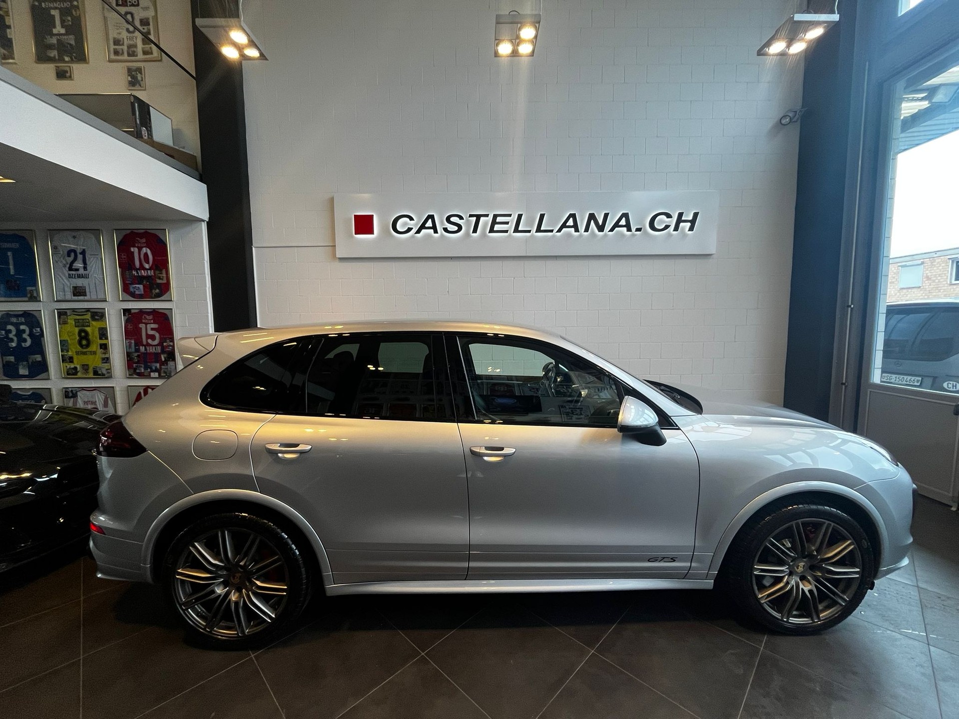 PORSCHE Cayenne GTS-image-4