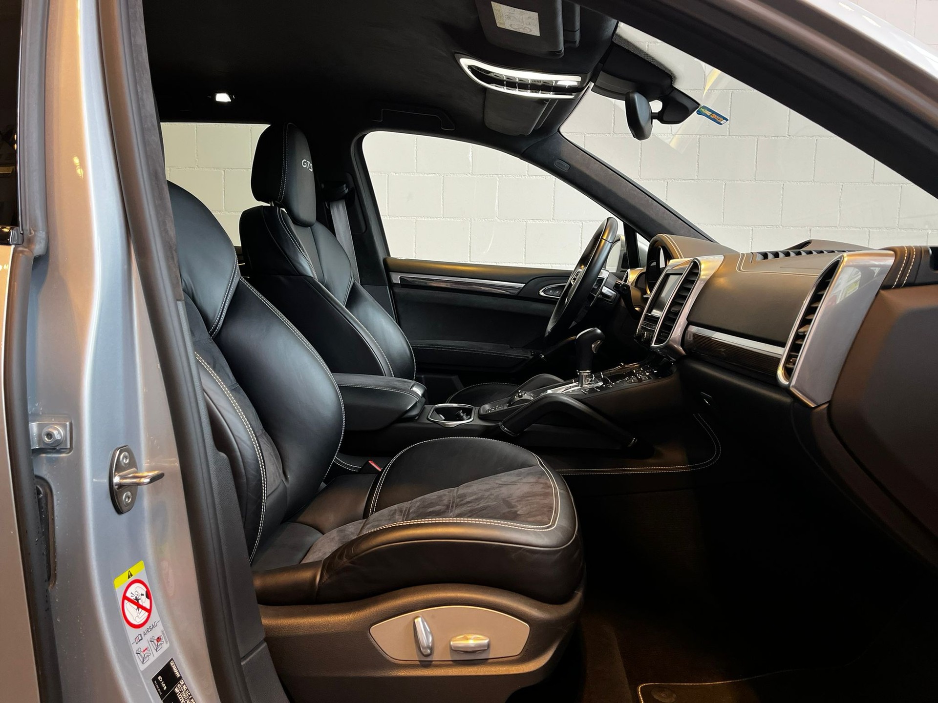 PORSCHE Cayenne GTS-image-16