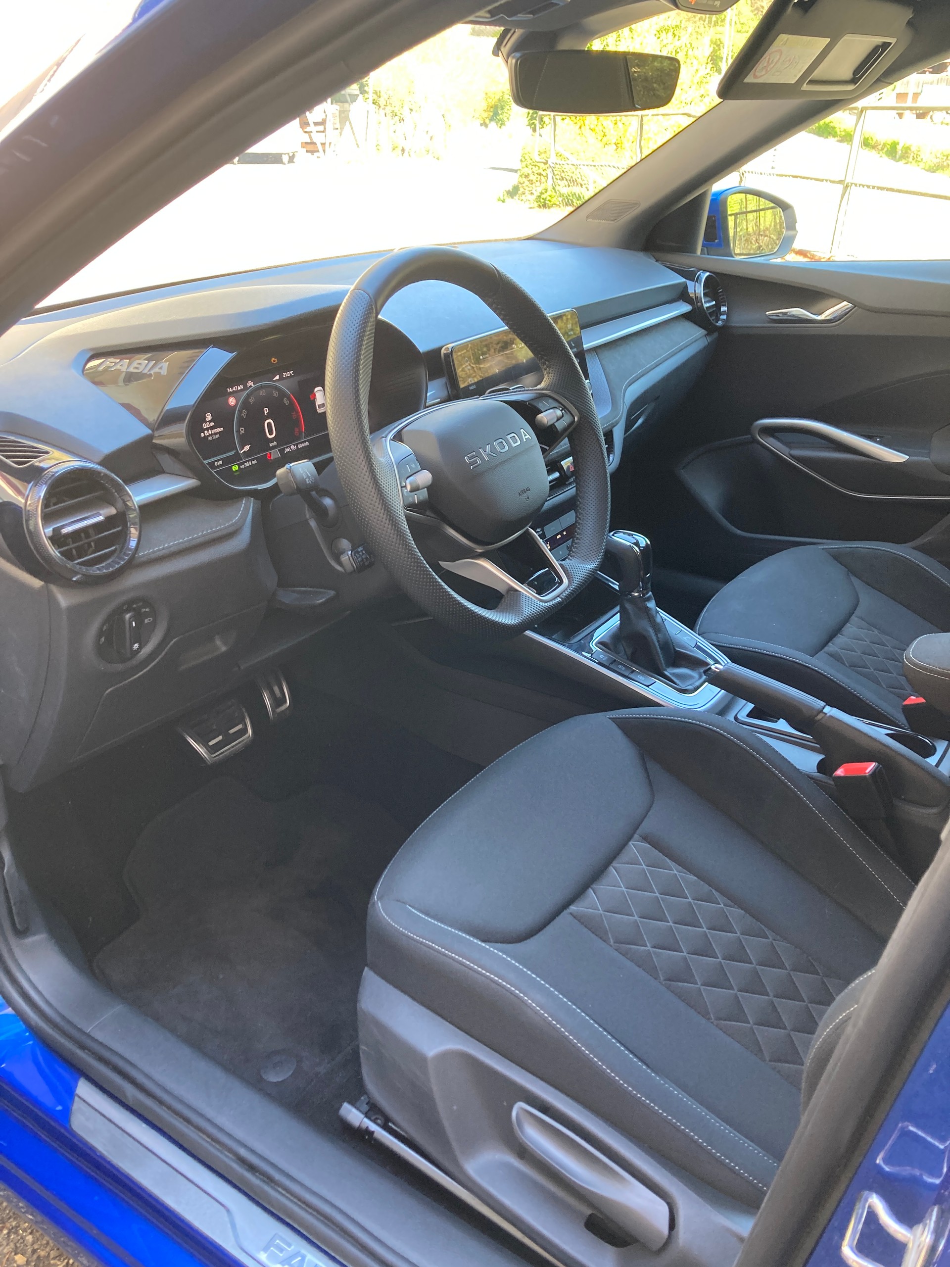 SKODA Fabia 1.5 TSI Dynamic DSG-image-2
