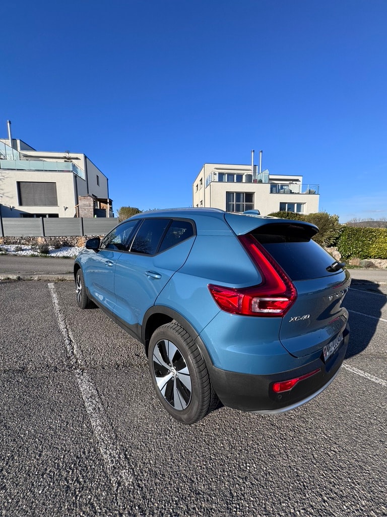 VOLVO XC40 2.0 B3 MH Core-image-1