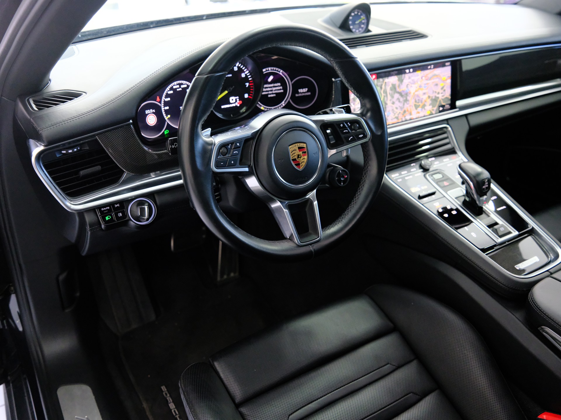 PORSCHE Panamera 4 E-Hybrid PDK-image-8