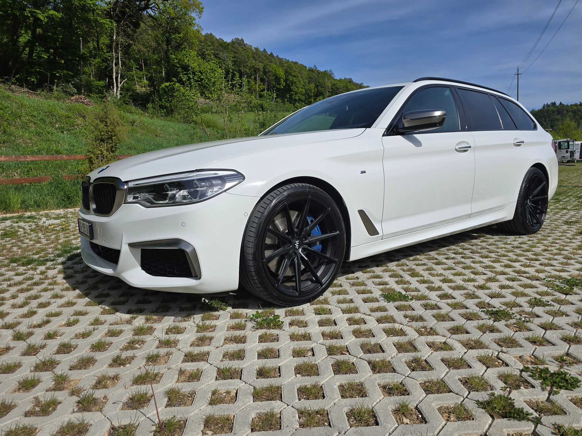 BMW M550d xDrive SAG-image-0