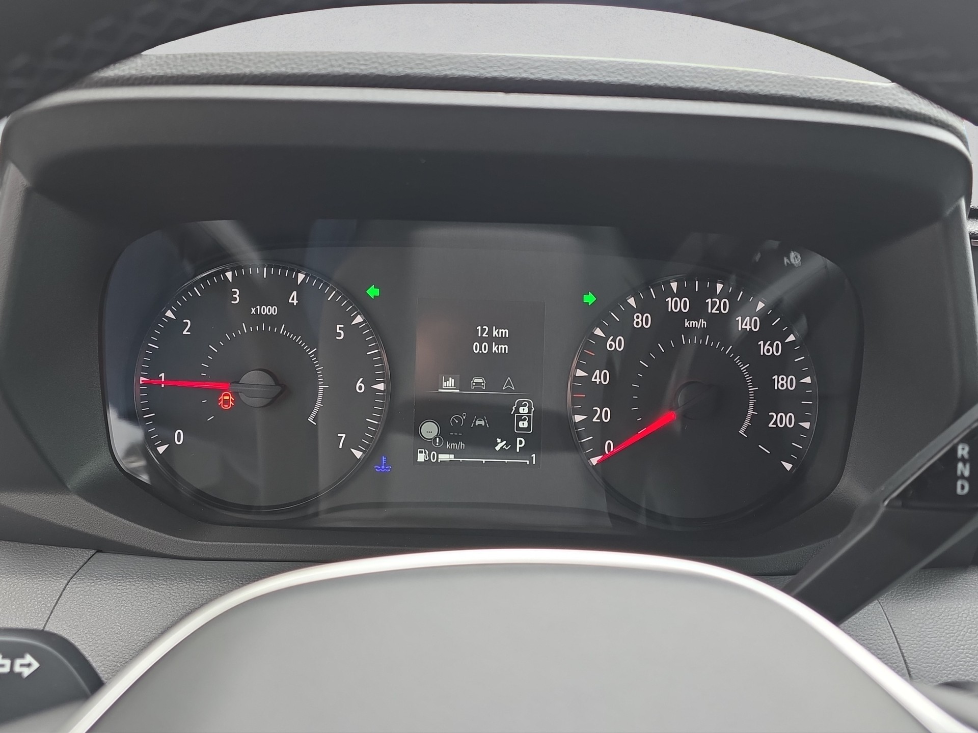 RENAULT Master T35 2.0 Blue dCi 150 L2H2 Automat-image-12