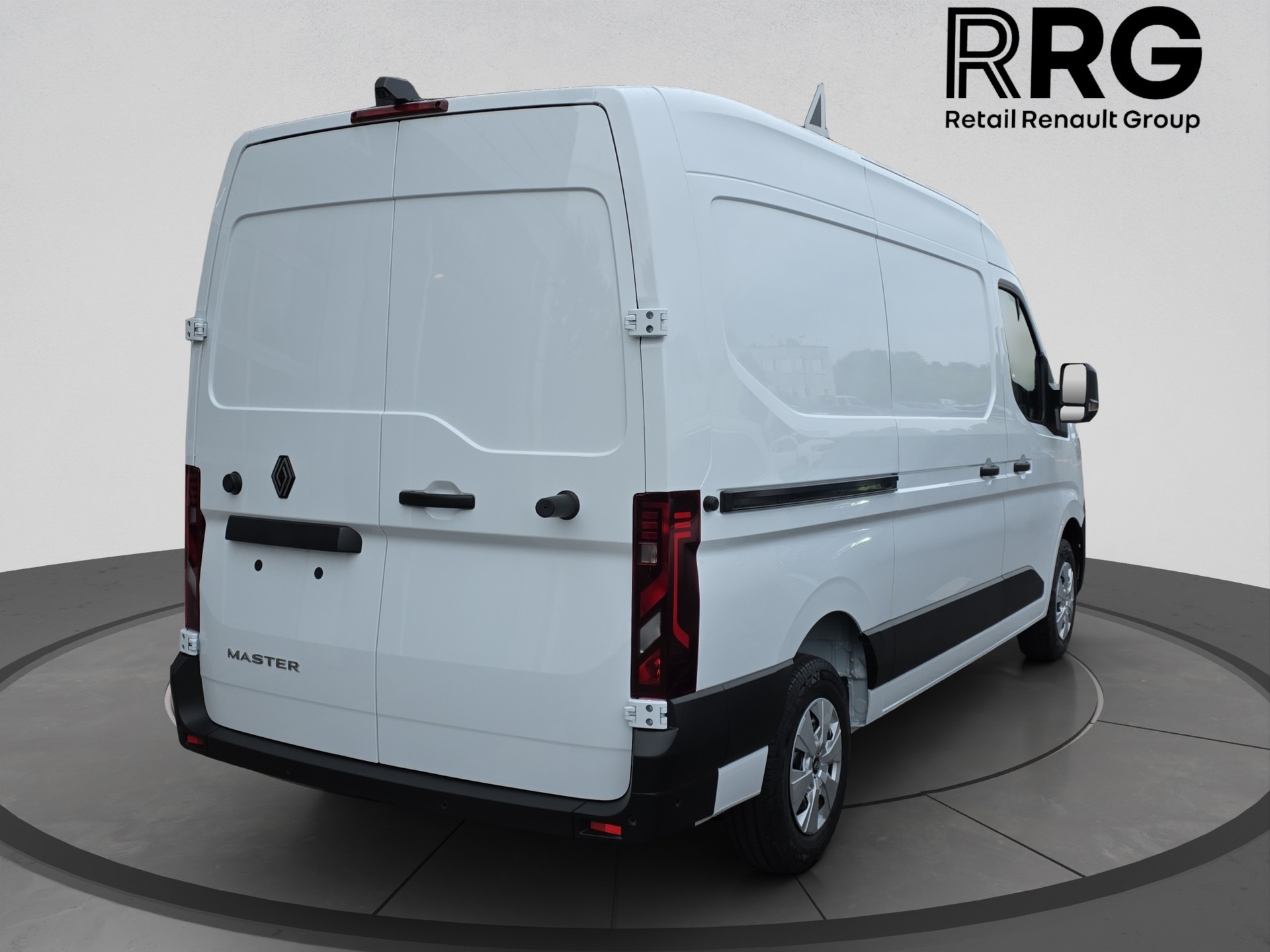RENAULT Master T35 2.0 Blue dCi 150 L2H2 Automat-image-2