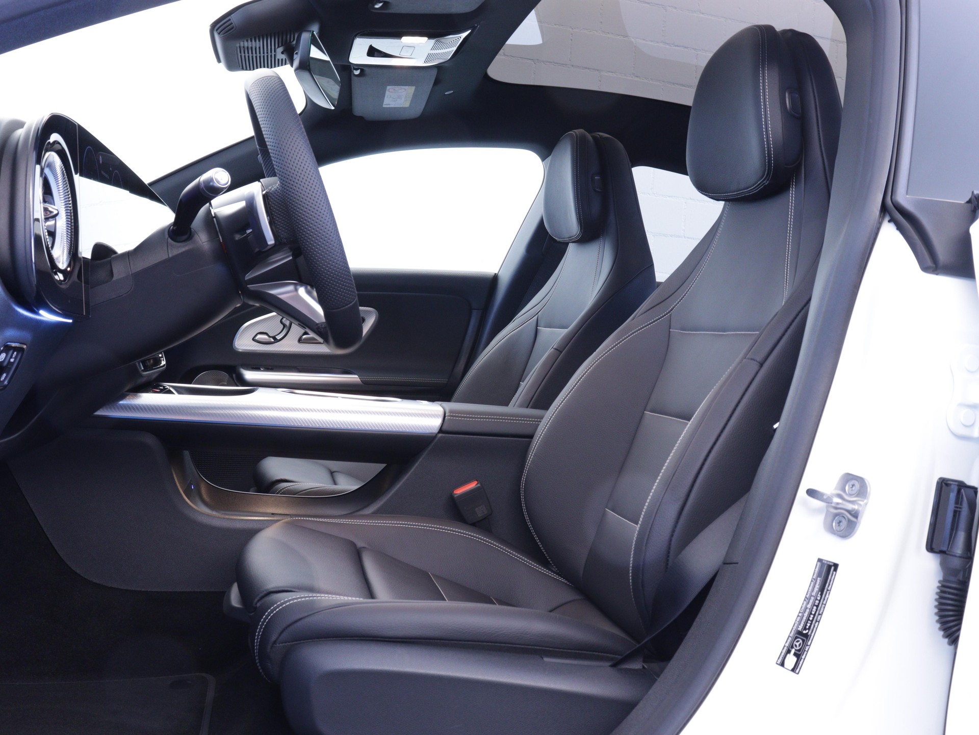 MERCEDES-BENZ CLA 220 AMG Line 4matic-image-7