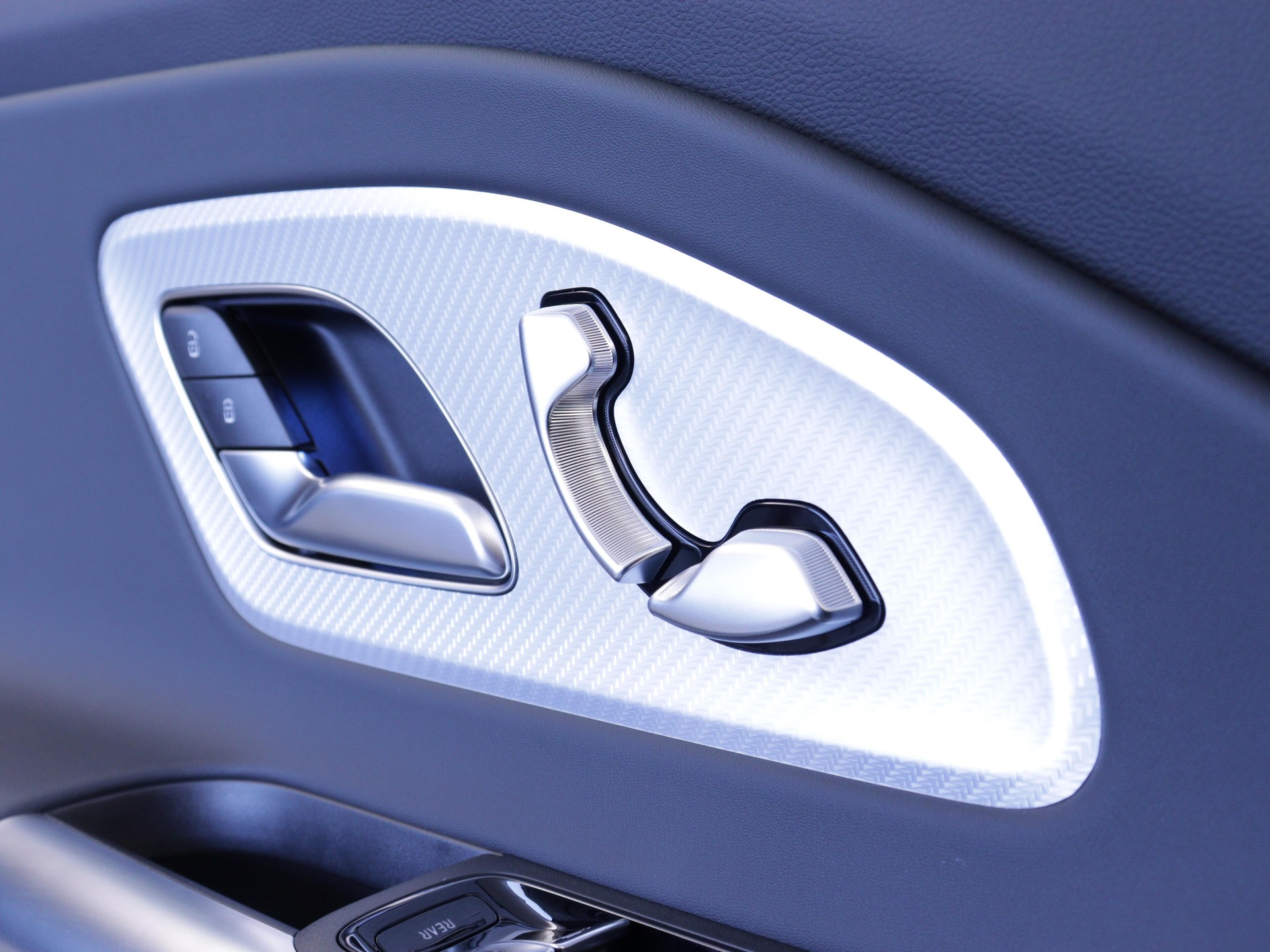 MERCEDES-BENZ CLA 220 AMG Line 4matic-image-9