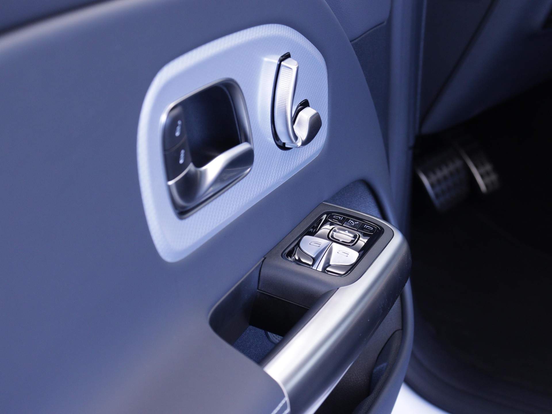 MERCEDES-BENZ CLA 220 AMG Line 4matic-image-8
