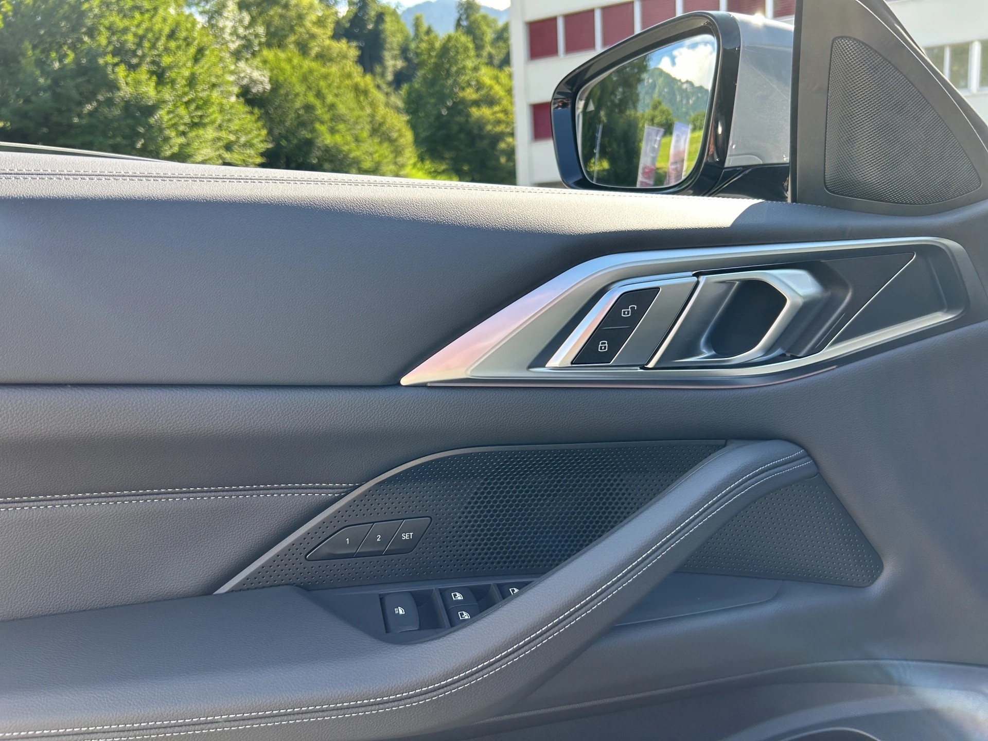 BMW 420i Cabriolet M Sport Pro Steptronic-image-18