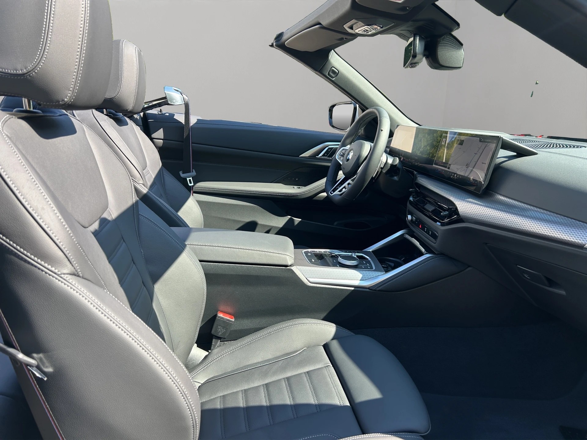 BMW 420i Cabriolet M Sport Pro Steptronic-image-15