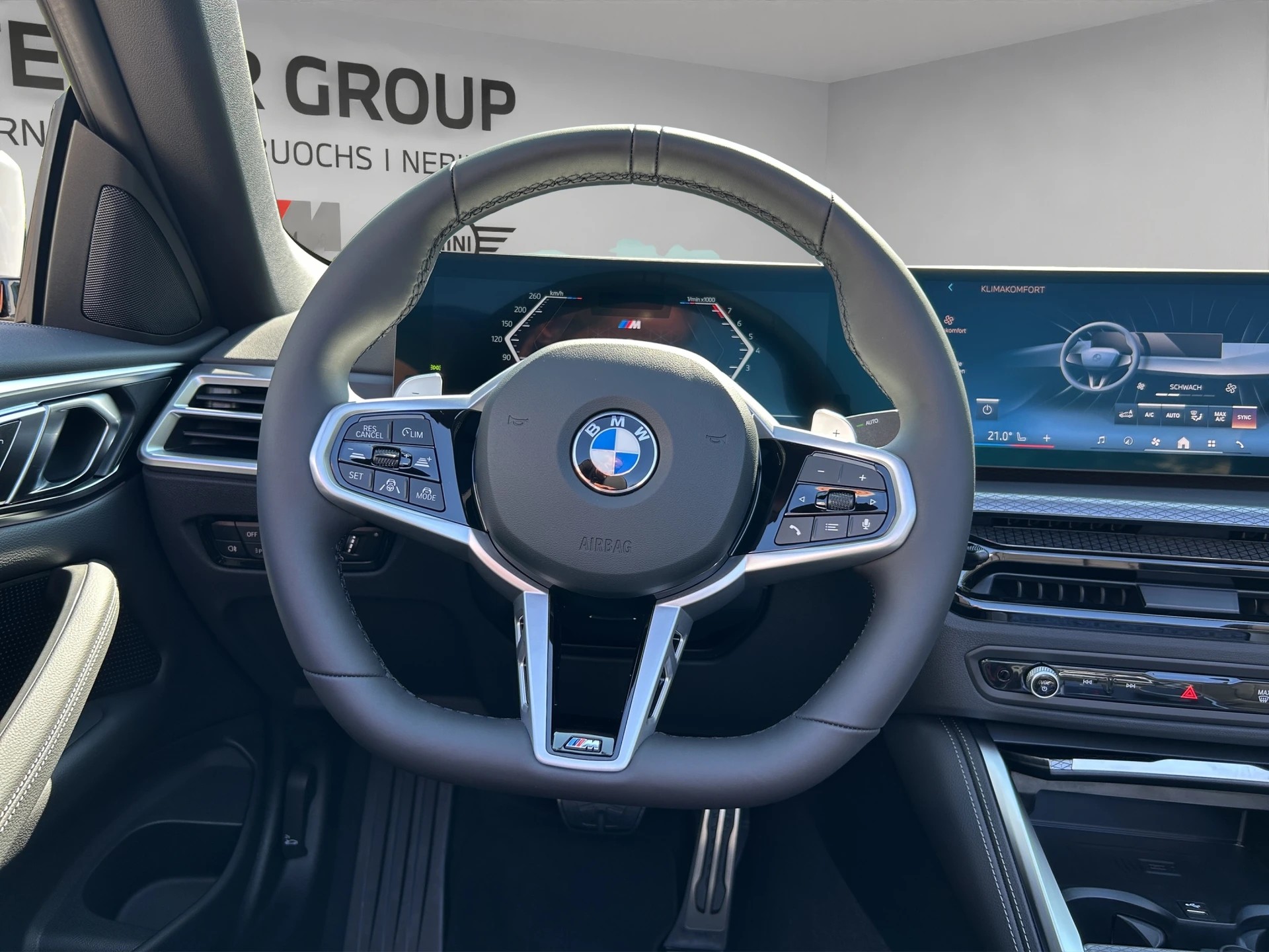BMW 420i Cabriolet M Sport Pro Steptronic-image-9