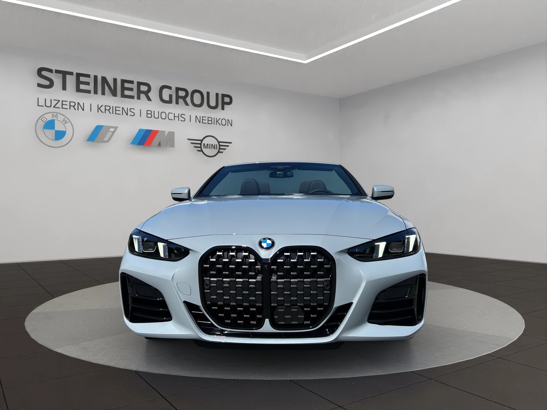 BMW 420i Cabriolet M Sport Pro Steptronic-image-1