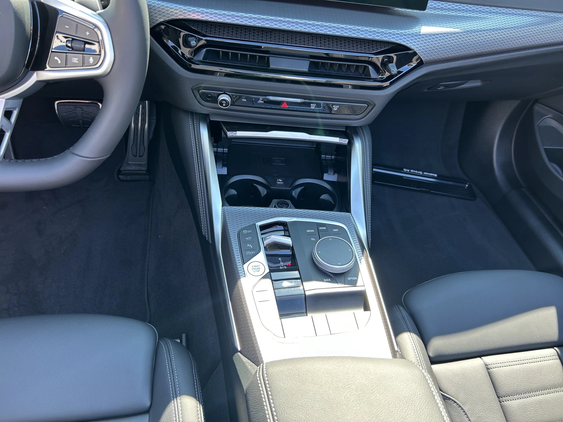 BMW 420i Cabriolet M Sport Pro Steptronic-image-12