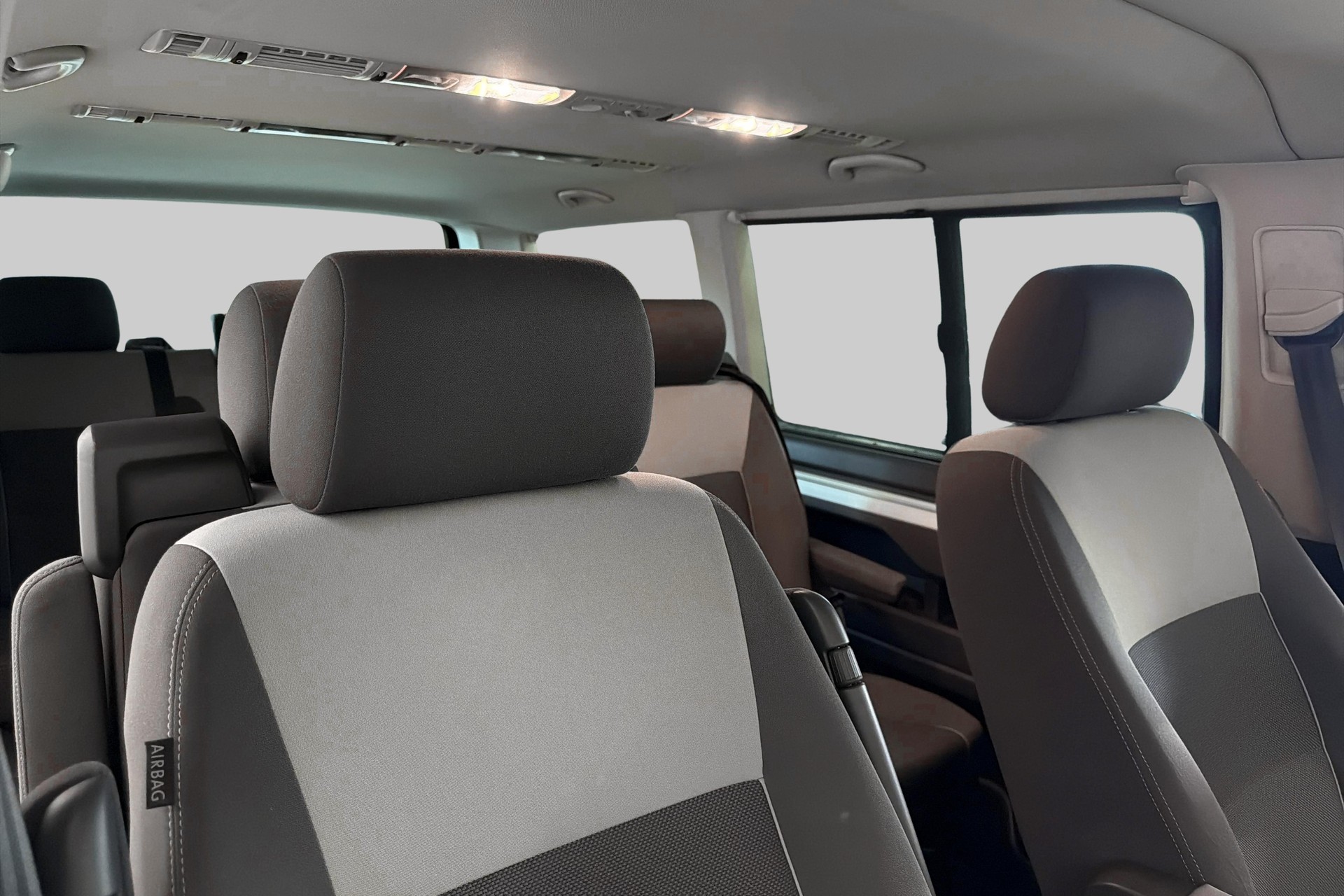 VW T5 Multivan 2.0 TDI CR Startline-image-21