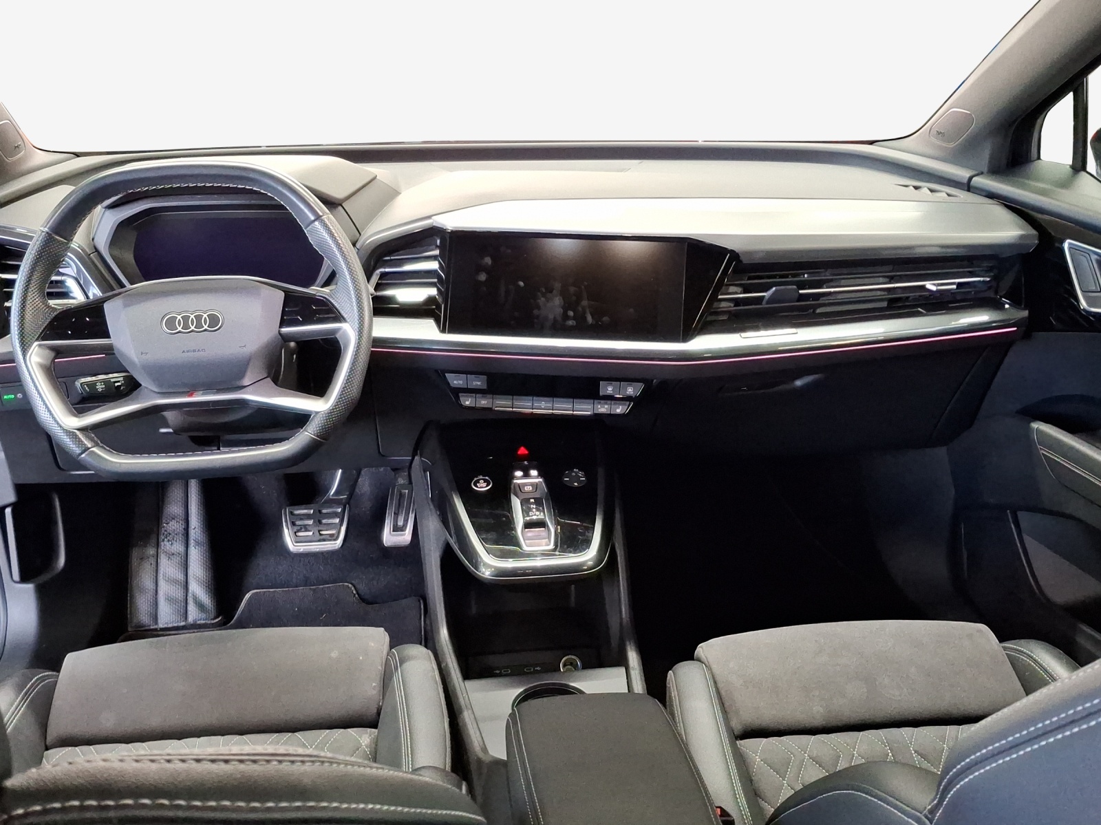 AUDI Q4 e-tron 50 quattro-image-9