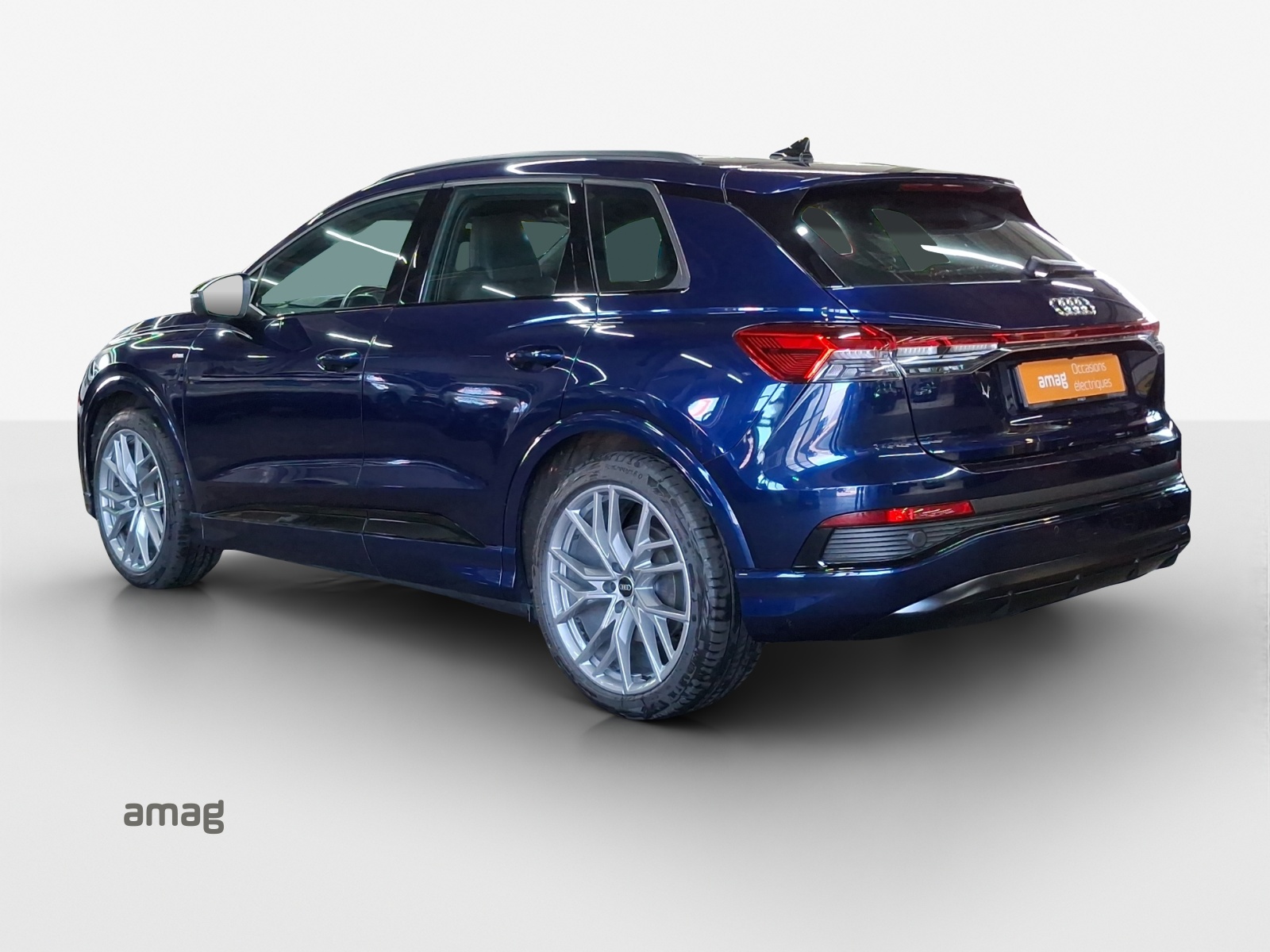 AUDI Q4 e-tron 50 quattro-image-3
