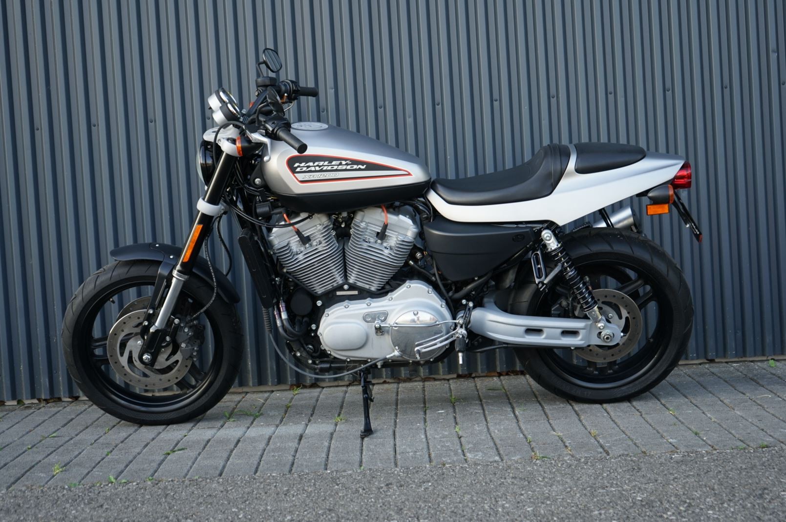 HARLEY-DAVIDSON XR 1200-image-5