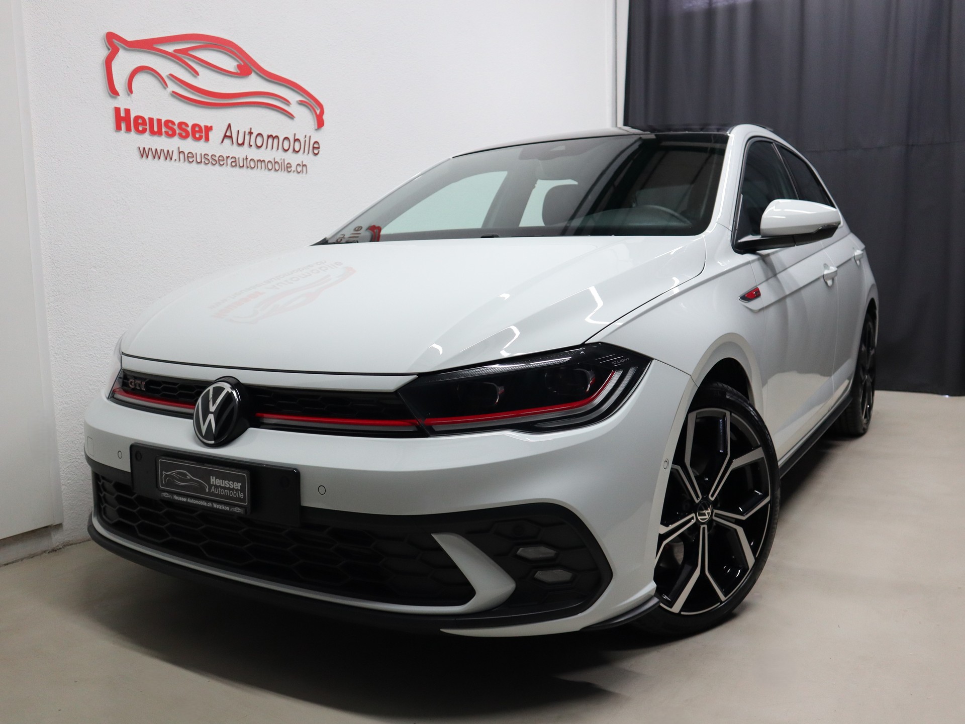 VW Polo 2.0 TSI GTI DSG - IQ Light - Panorama - Navi - Leder/Alcantara - Beats - Virtual Cockpit - Keyless - Kamera - 207 PS