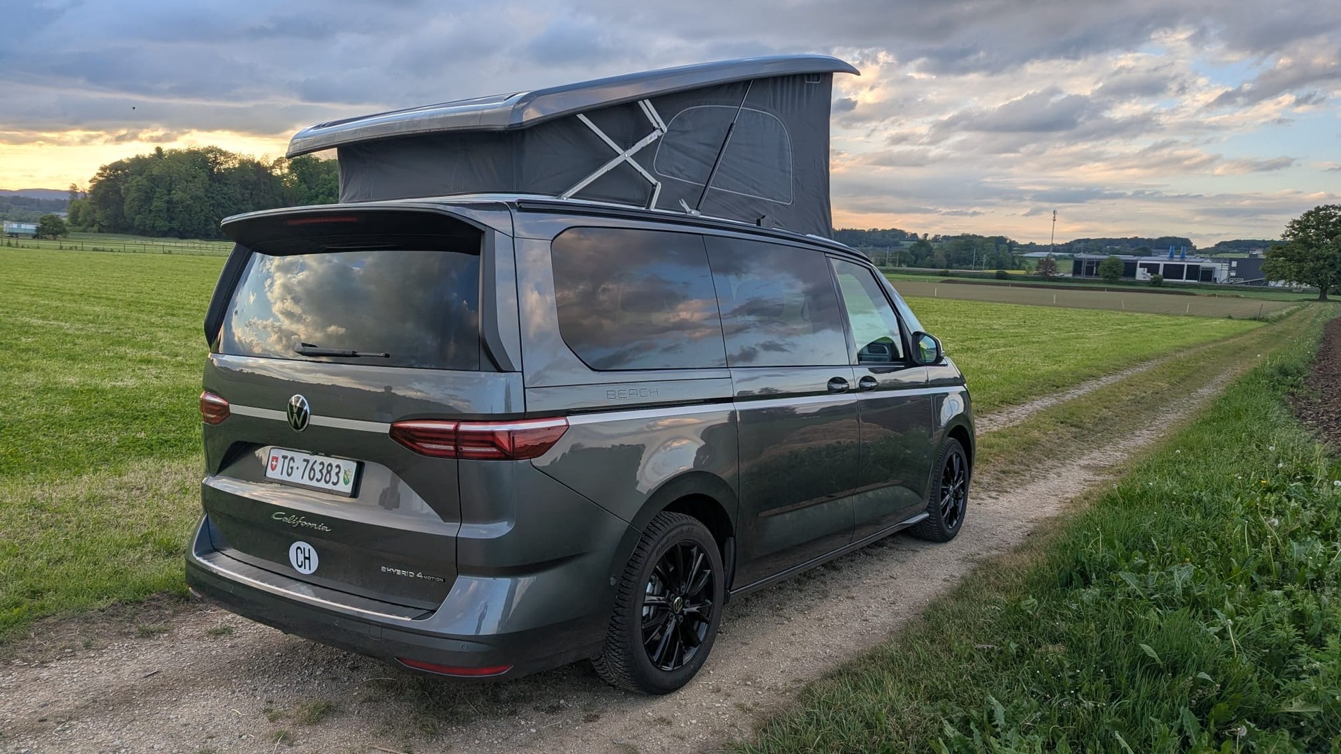 VW 1.5 TSI eHybrid Beach DSG-image-2