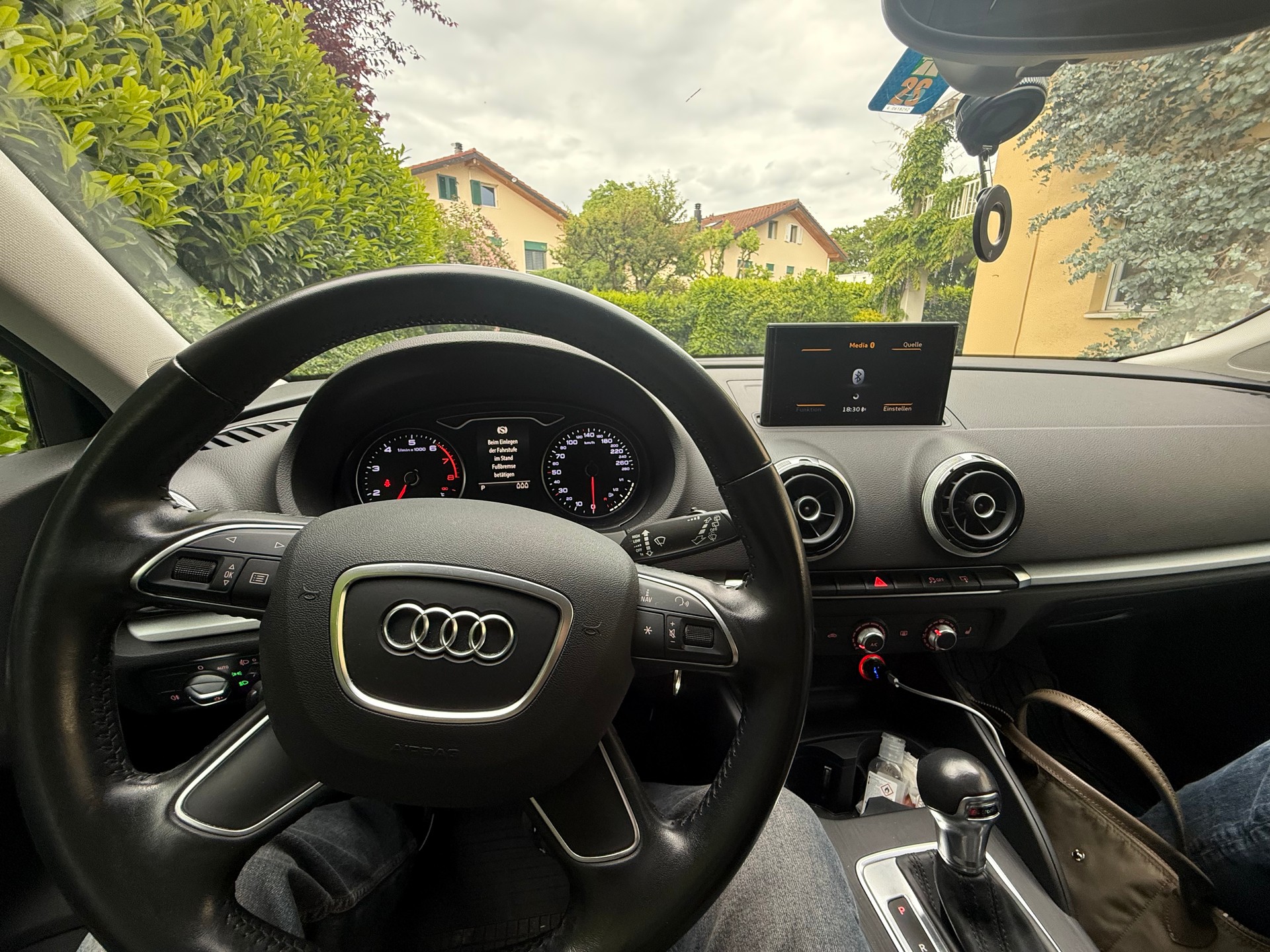 AUDI 1.4 T FSI ultra Attract. S-Tr-image-4