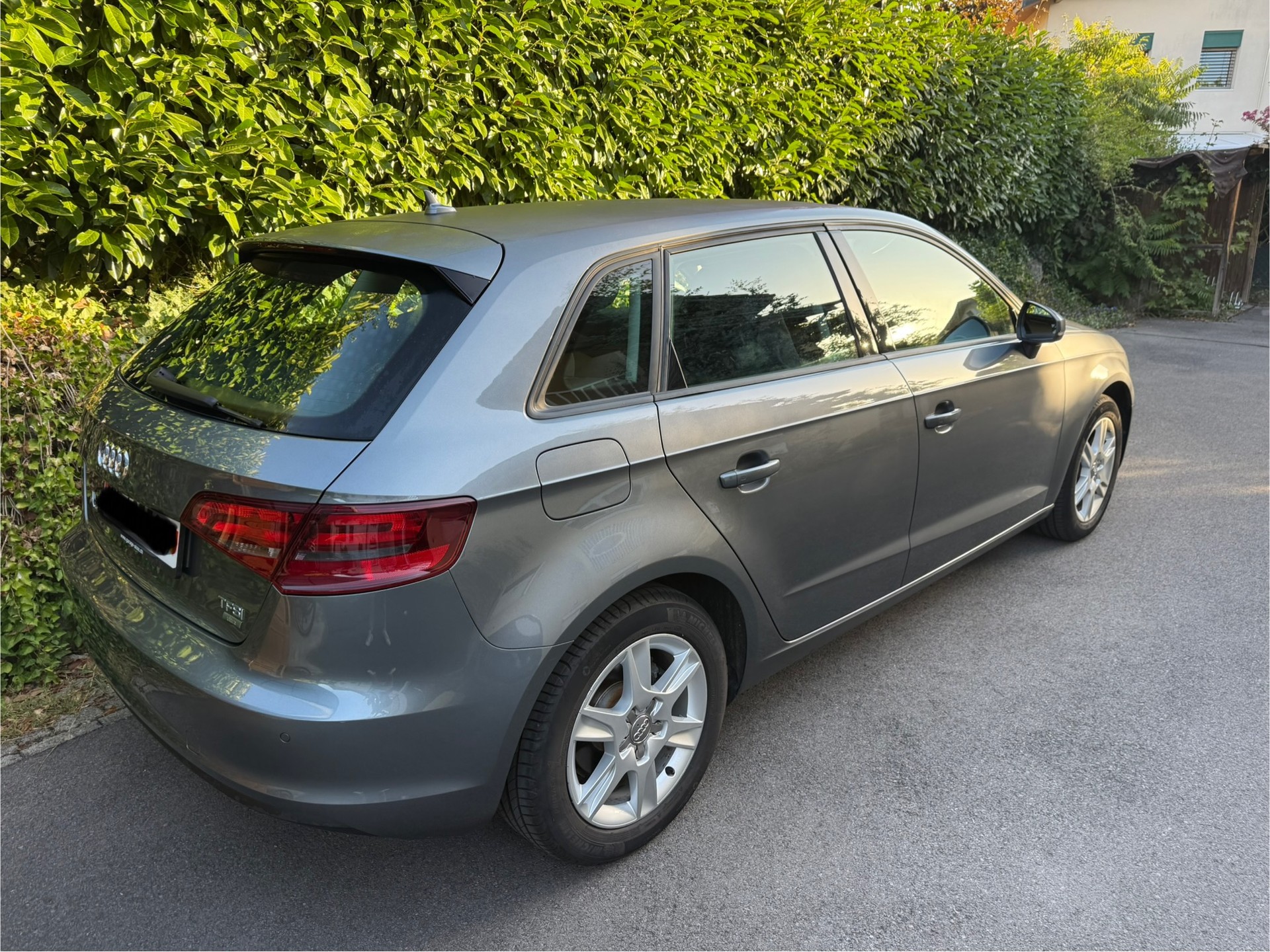 AUDI 1.4 T FSI ultra Attract. S-Tr-image-0