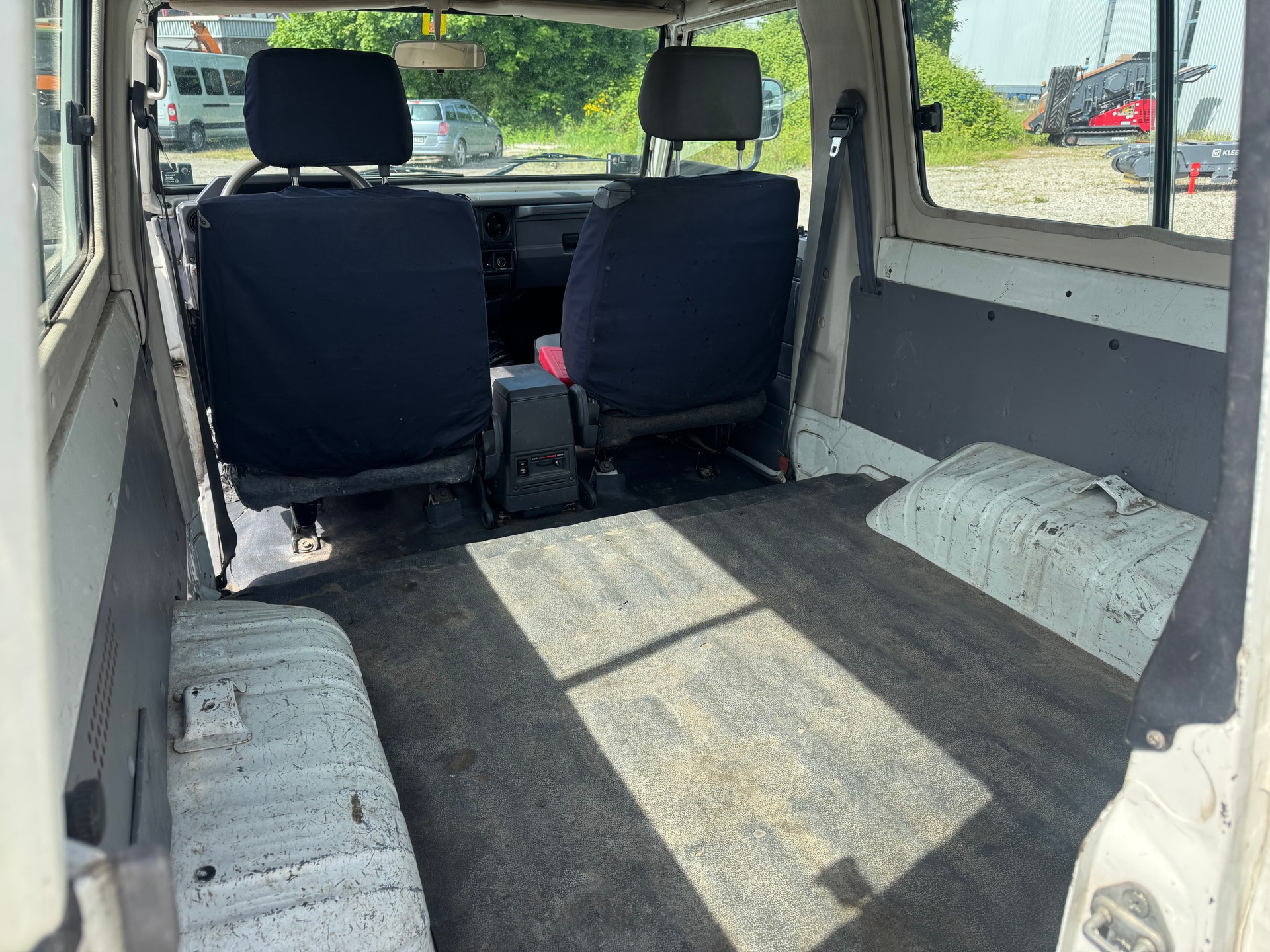 TOYOTA Land Cruiser 400 FRP-Top 4.2 D HZJ73-image-9