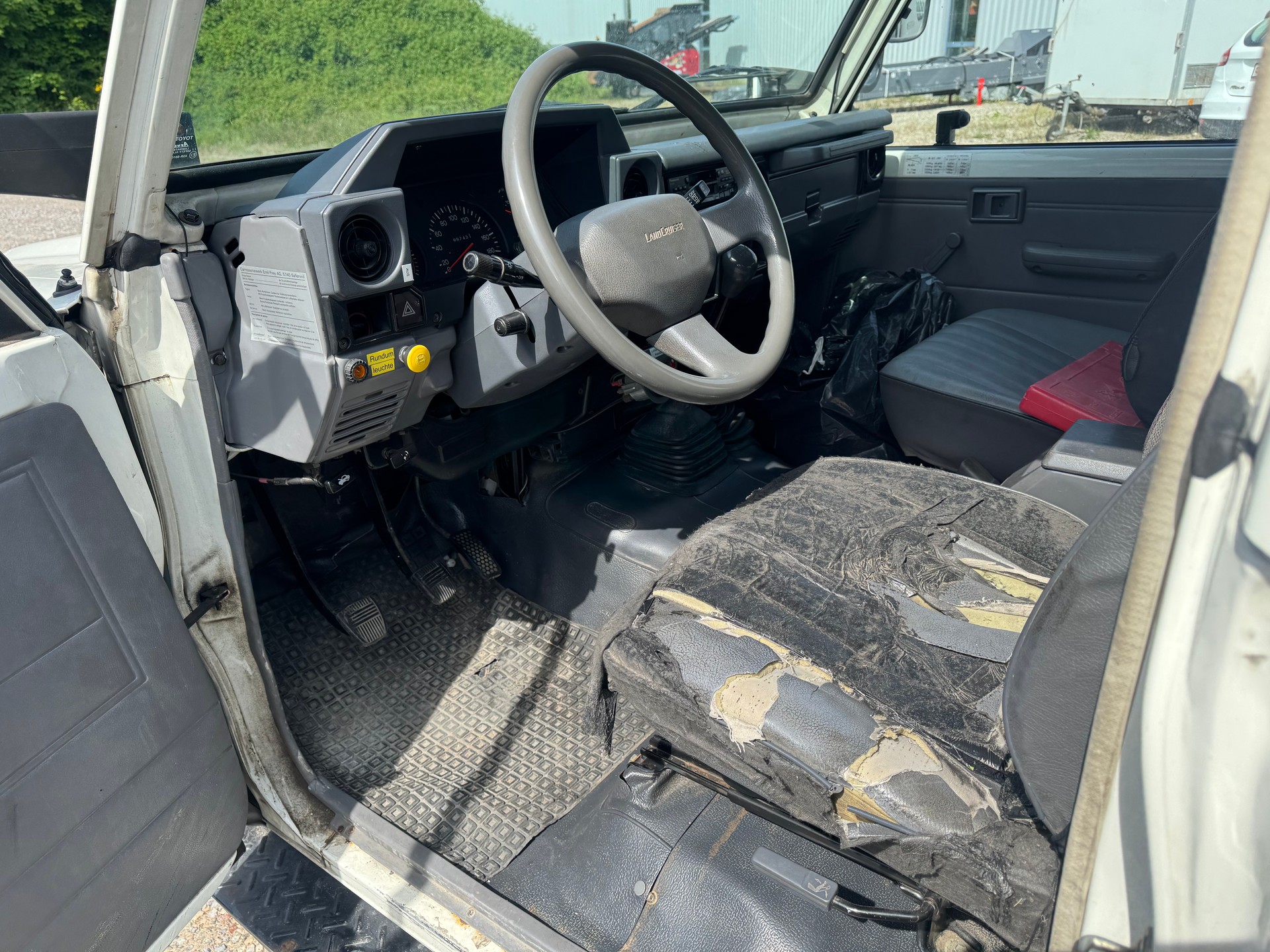 TOYOTA Land Cruiser 400 FRP-Top 4.2 D HZJ73-image-7