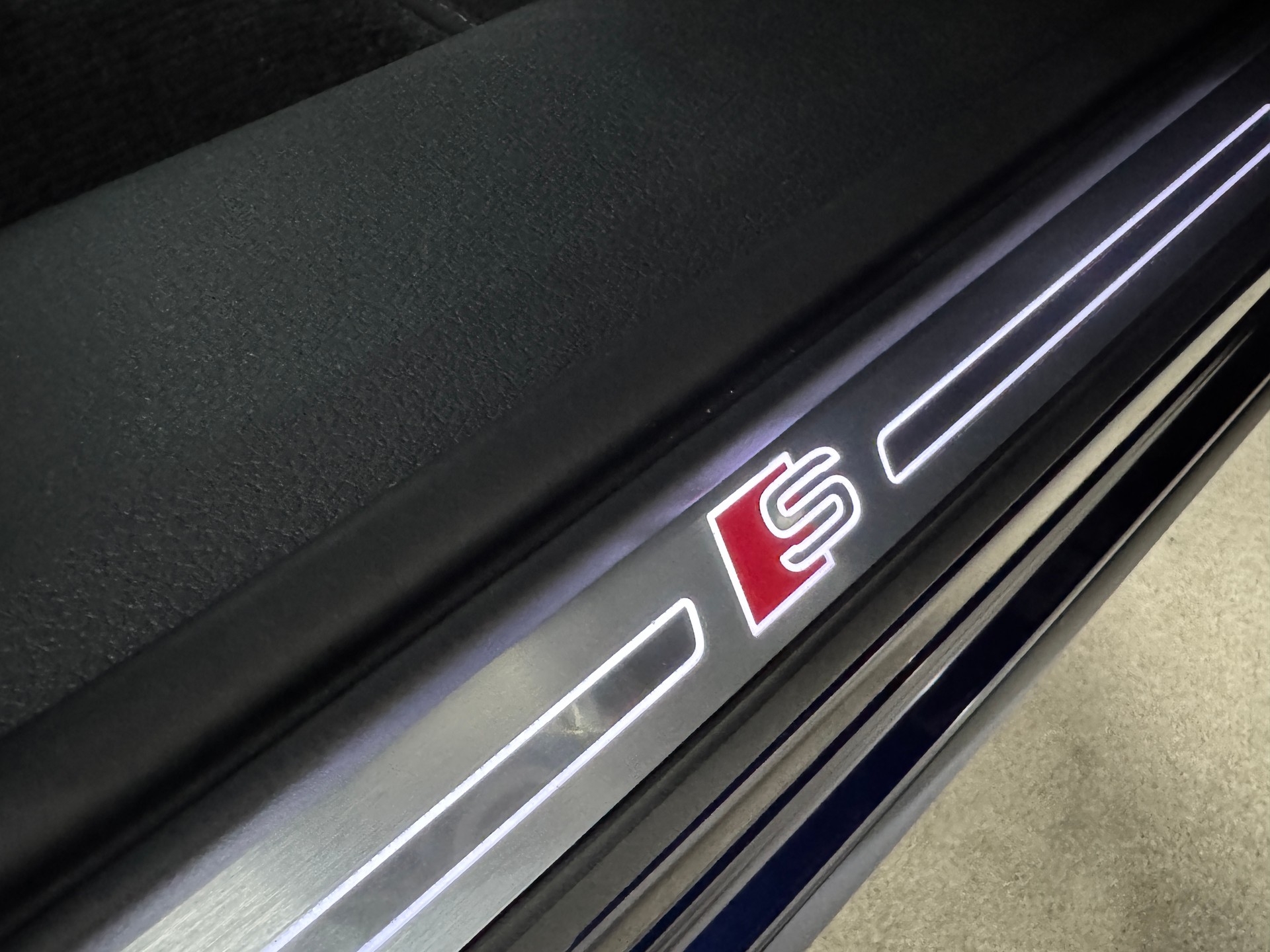 AUDI e-tron 55 Sportback S Line Black Edition quattro 95kWh 408PS / CH-Fahrzeug mit TOP-Ausstattung-image-11