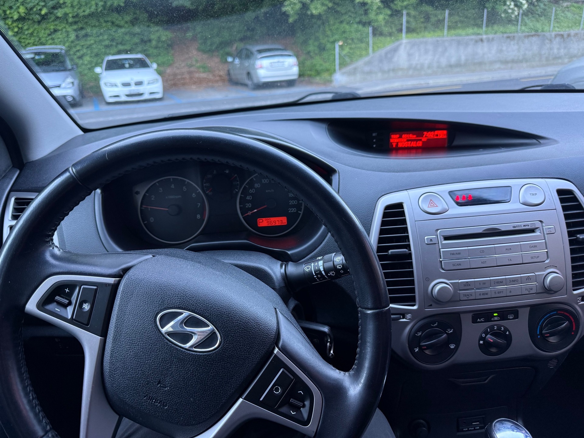 HYUNDAI i20 1.4 Style Automatic-image-9