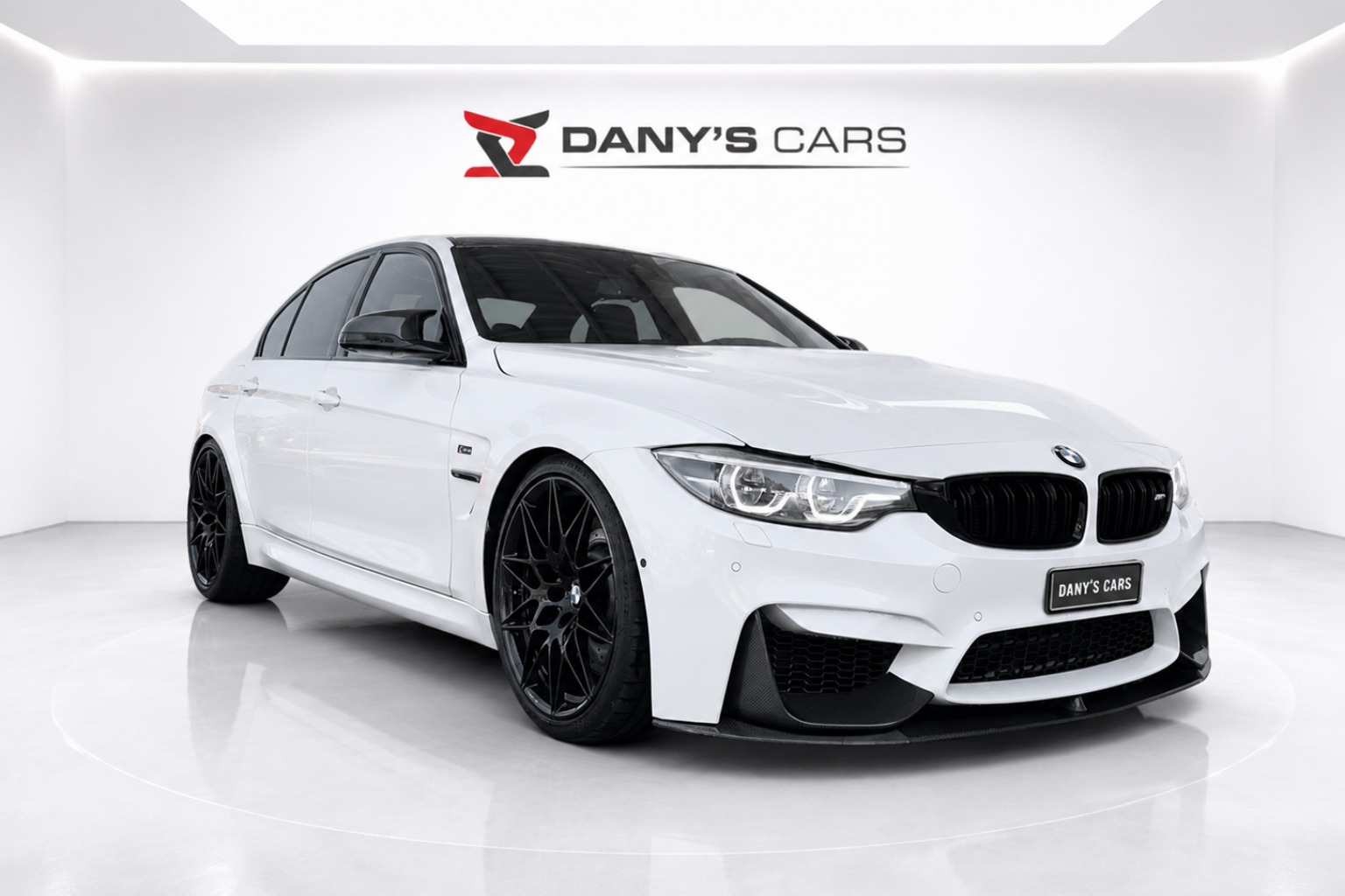 BMW M3 Competition LCI-2-showroom-element-2