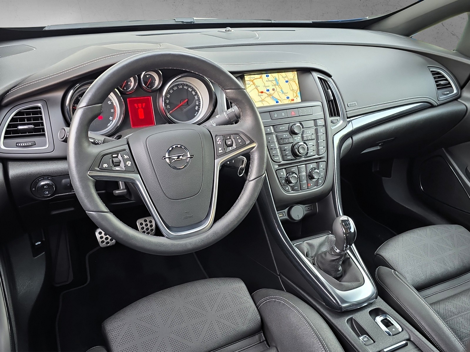 OPEL Cascada 1.6i 16V Cosmo nur 17`100 km-image-11