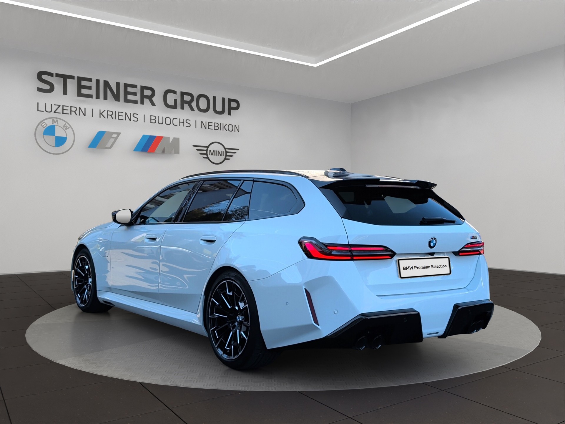 BMW M5 xDrive Touring-image-7