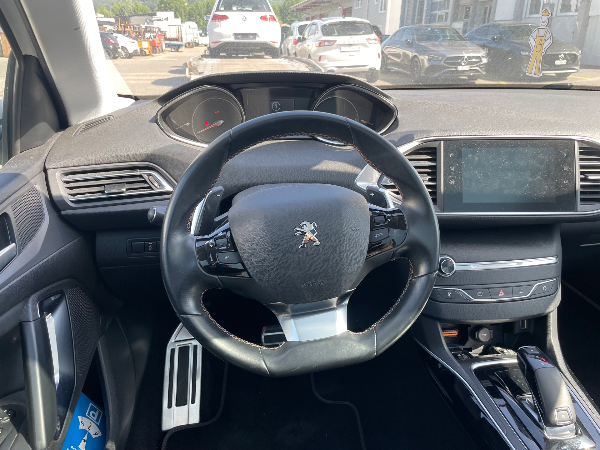 PEUGEOT 308 SW 1.5 BlueHDI Tech Edition EAT8-image-8