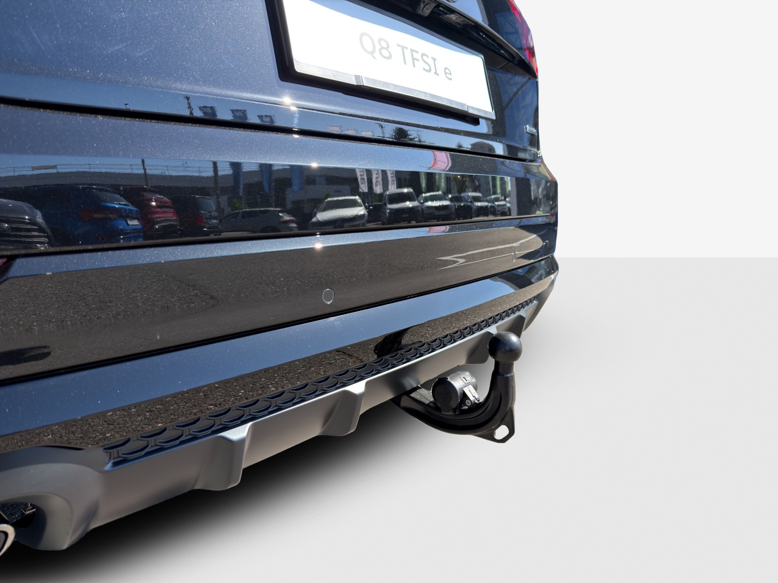 AUDI Q8 SUV TFSI e quattro 290 kW Attraction tiptronic-image-4