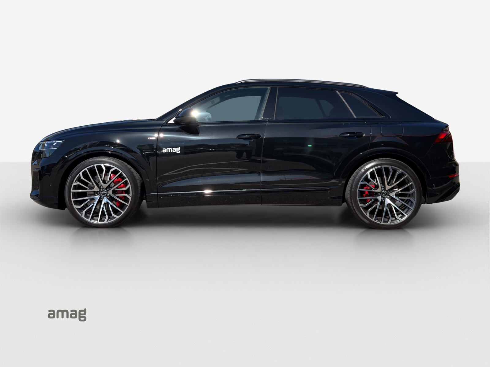 AUDI Q8 SUV TFSI e quattro 290 kW Attraction tiptronic-image-1