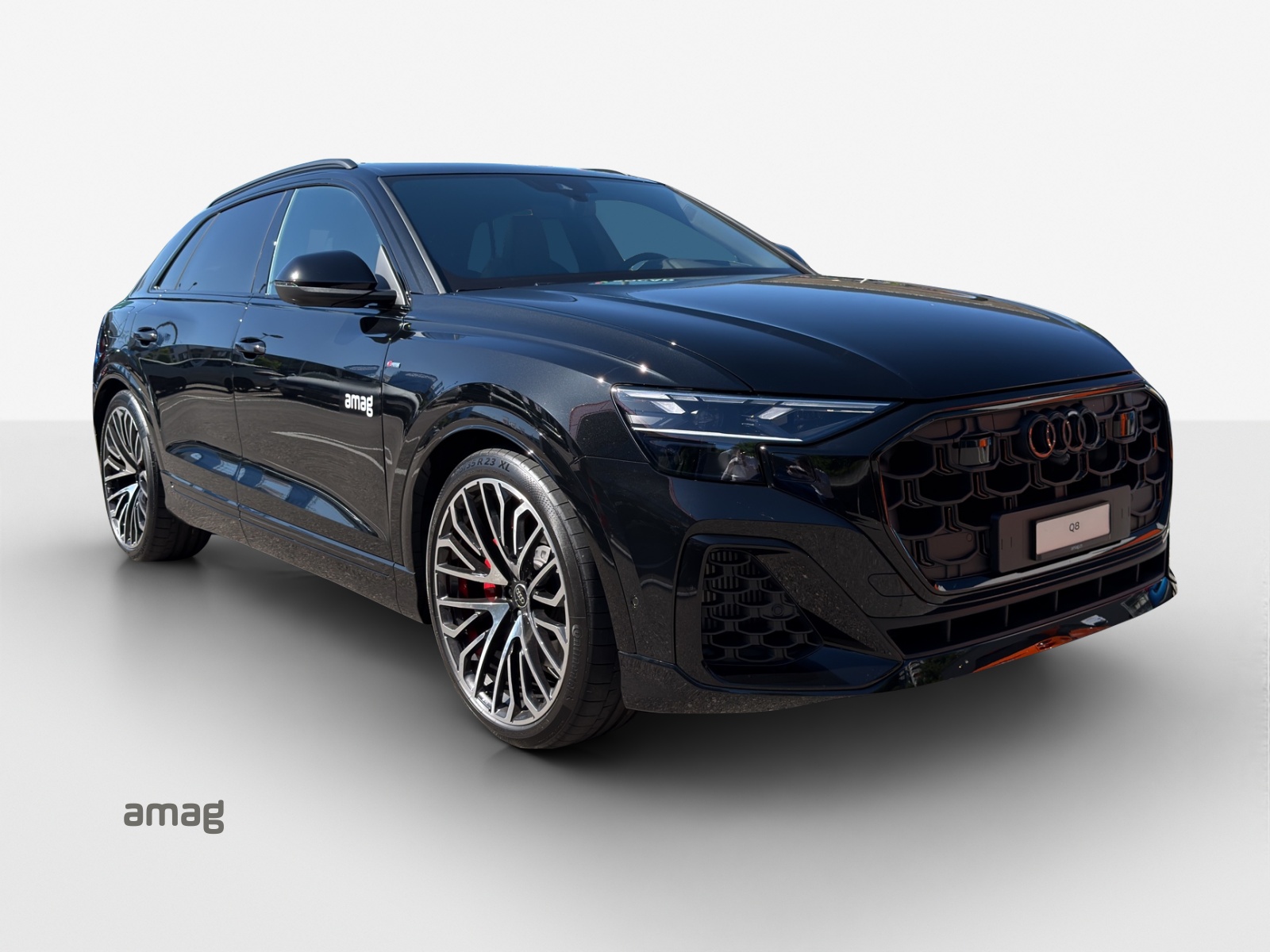 AUDI Q8 SUV TFSI e quattro 290 kW Attraction tiptronic-image-8