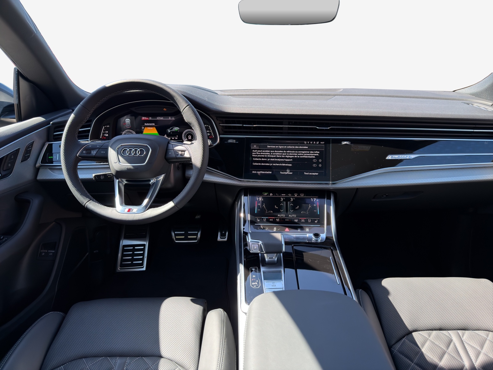 AUDI Q8 SUV TFSI e quattro 290 kW Attraction tiptronic-image-12