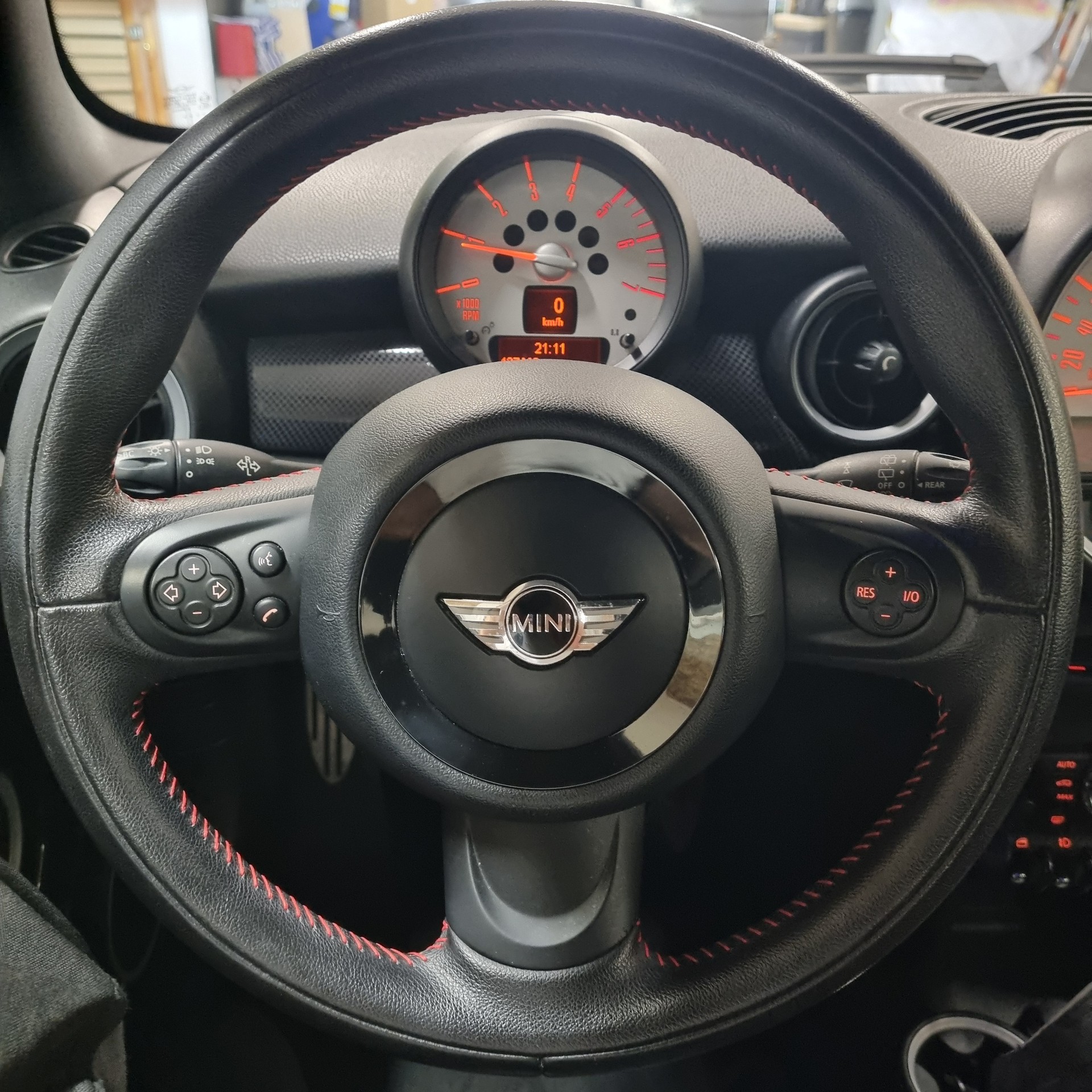 MINI Cooper SD-image-11