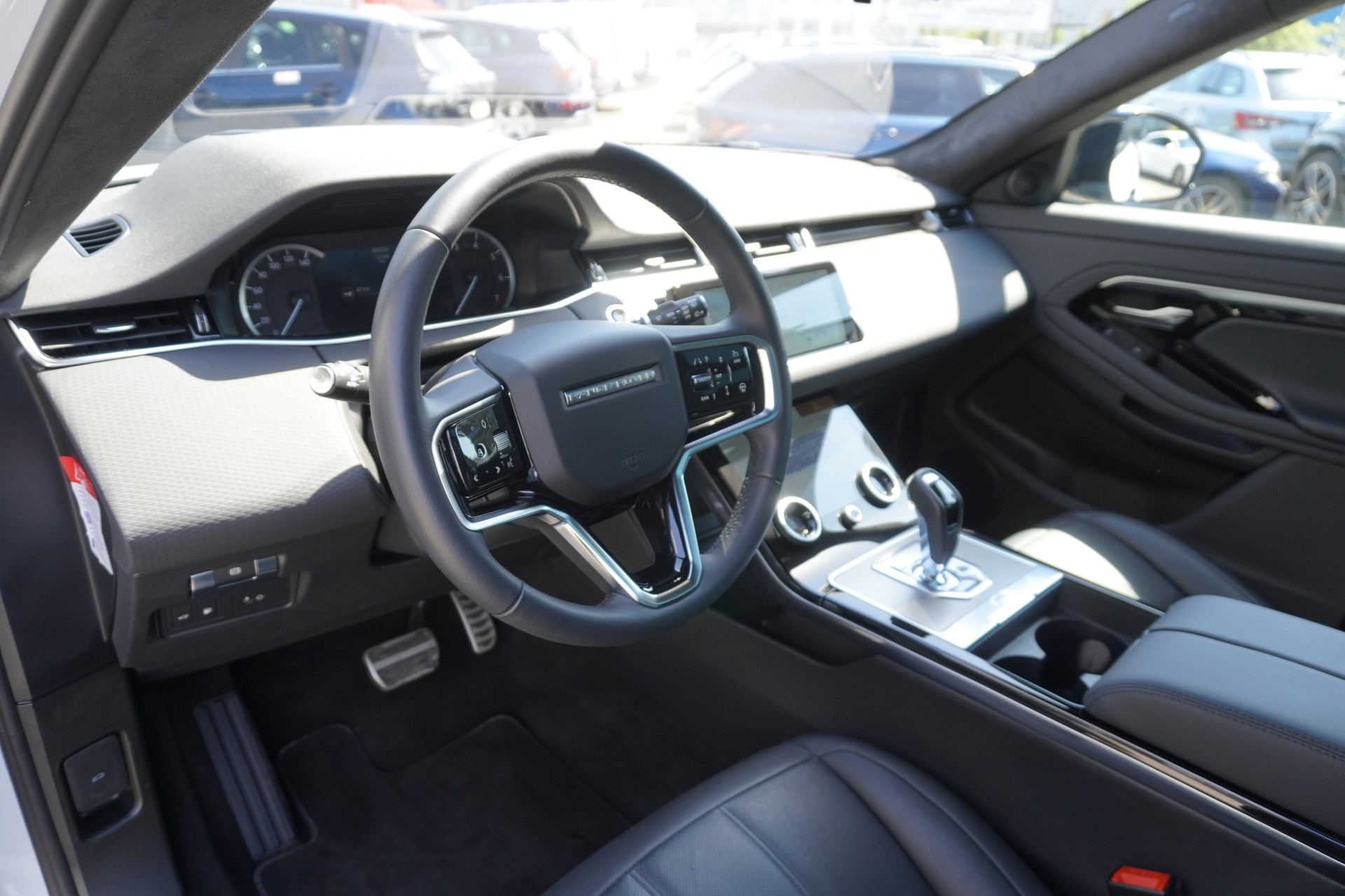LAND ROVER Range Rover Evoque P 300e S AT8-image-13
