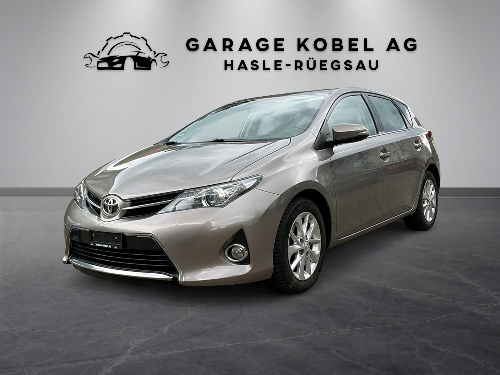 TOYOTA Auris 1.6 Luna