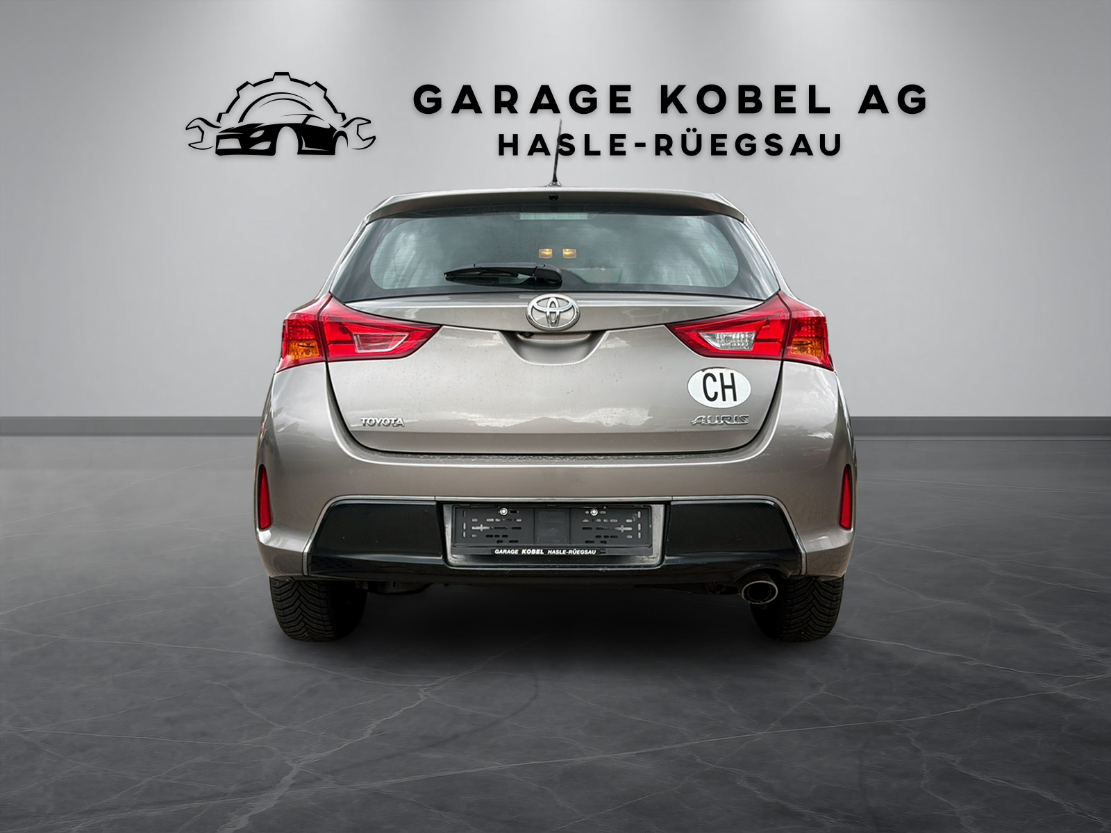 TOYOTA Auris 1.6 Luna-image-3