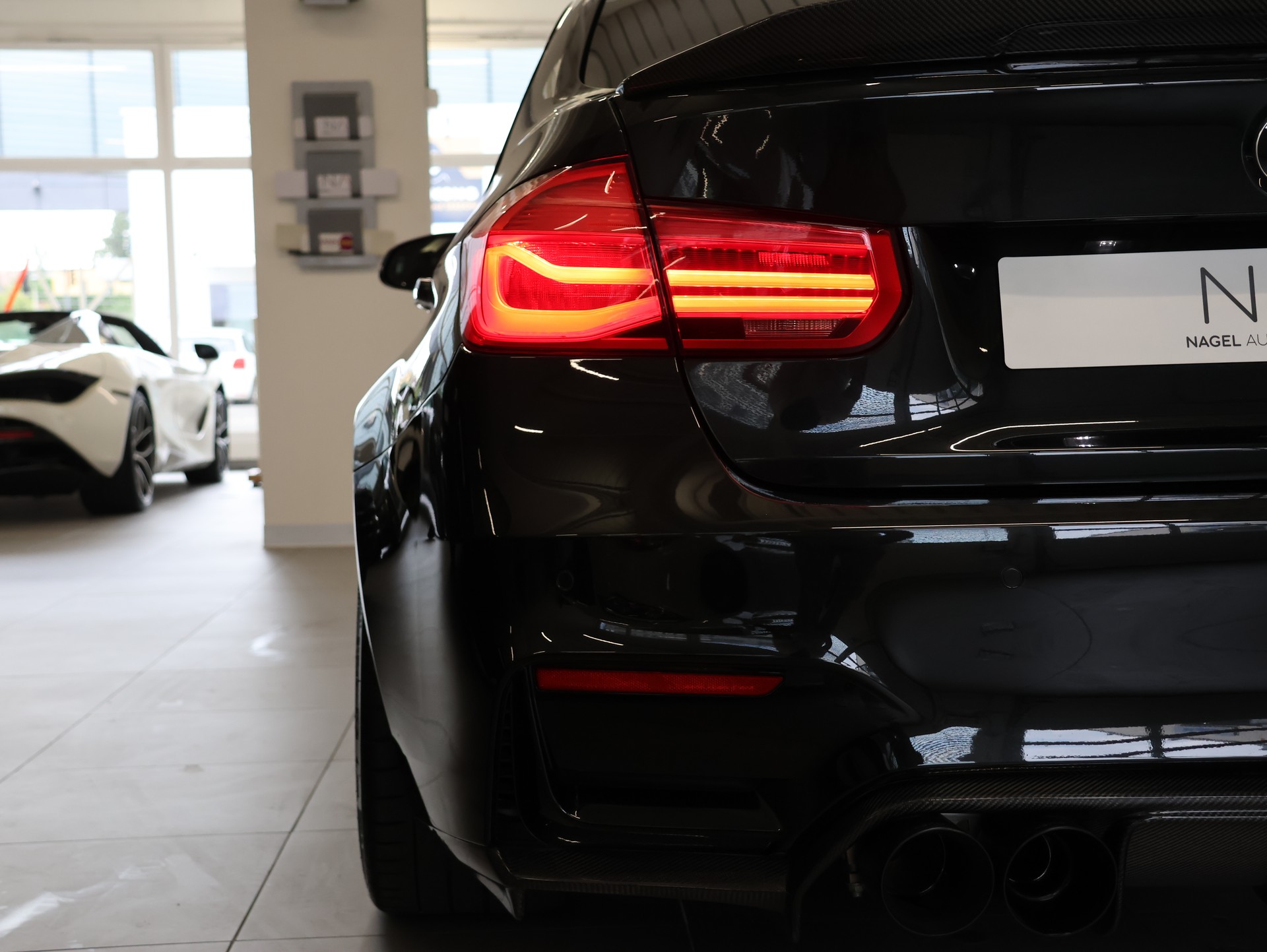 BMW M3 Competition Drivelogic *Harman & Kardon* *Aulitzky Abgassanlage* *M-Performance*-image-12