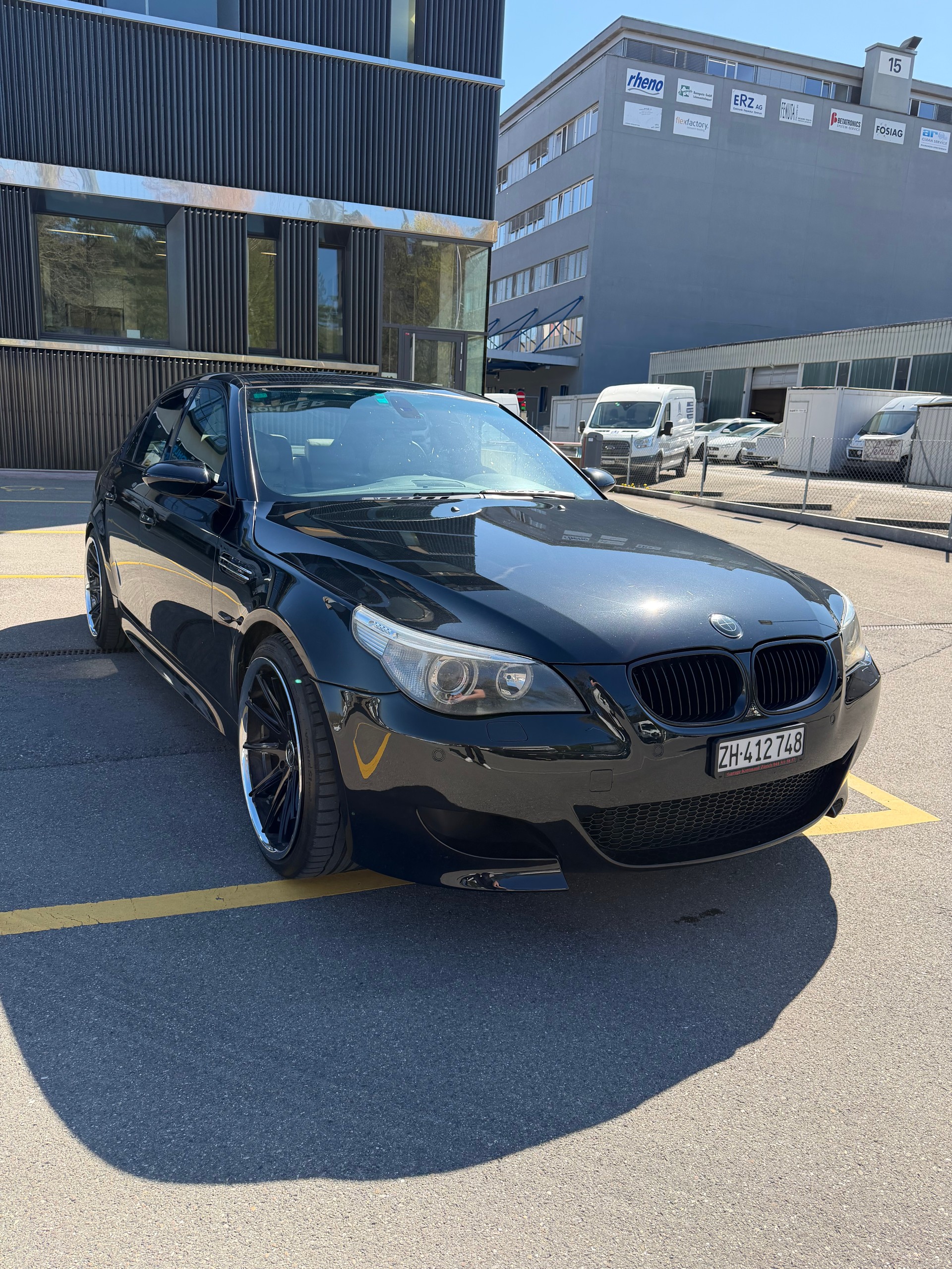 BMW M5-image-1