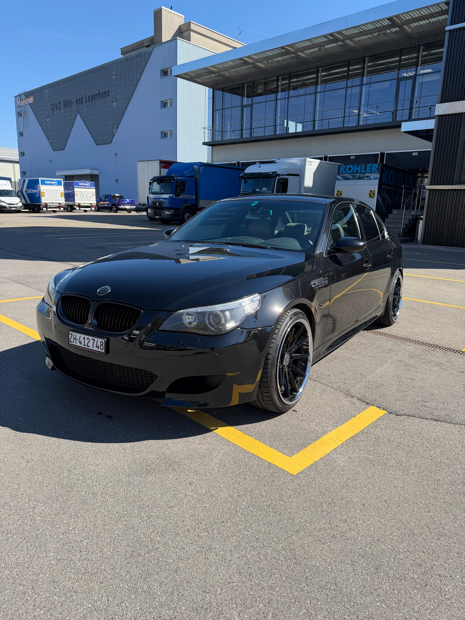 BMW M5-image-0