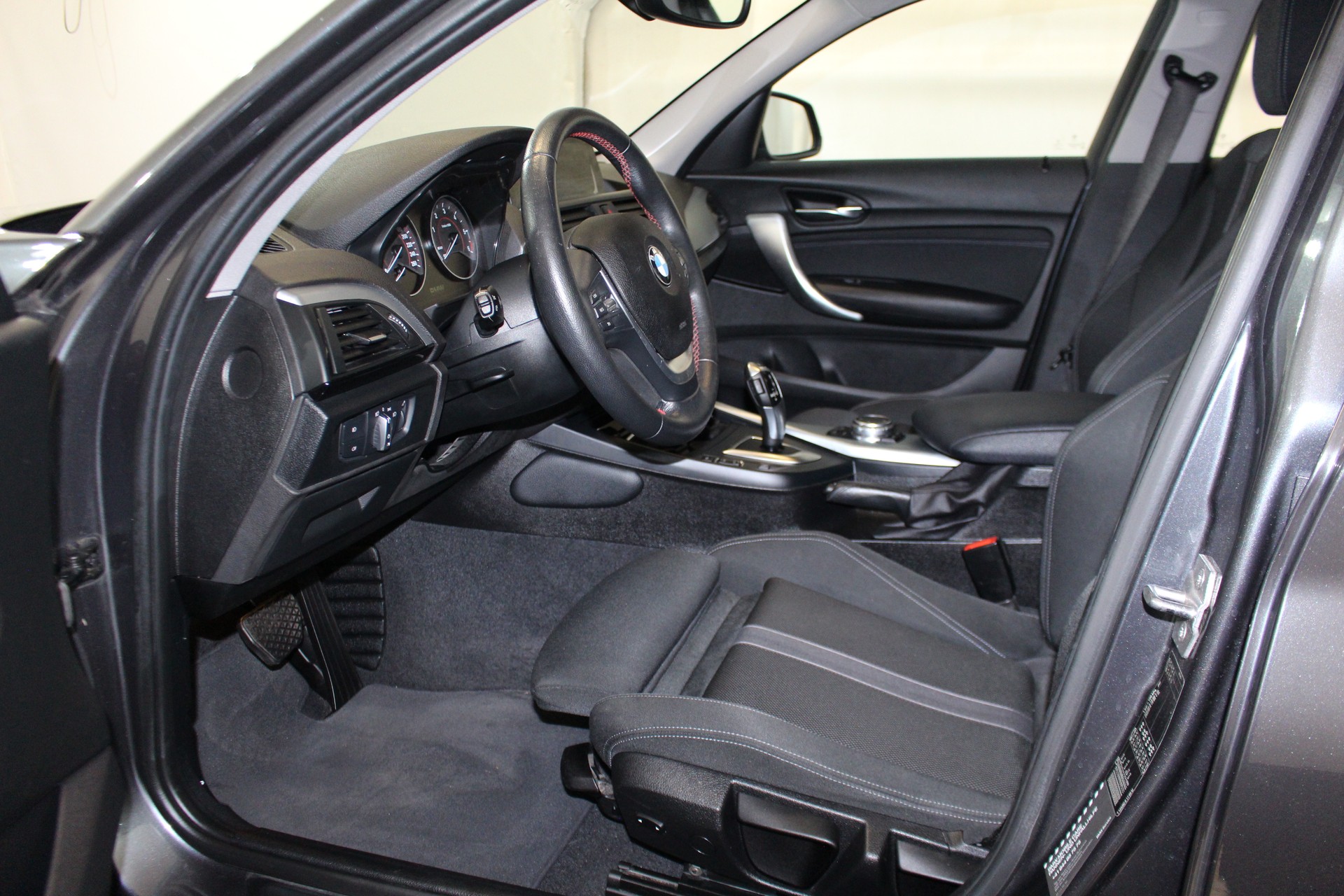 BMW 118d-image-6