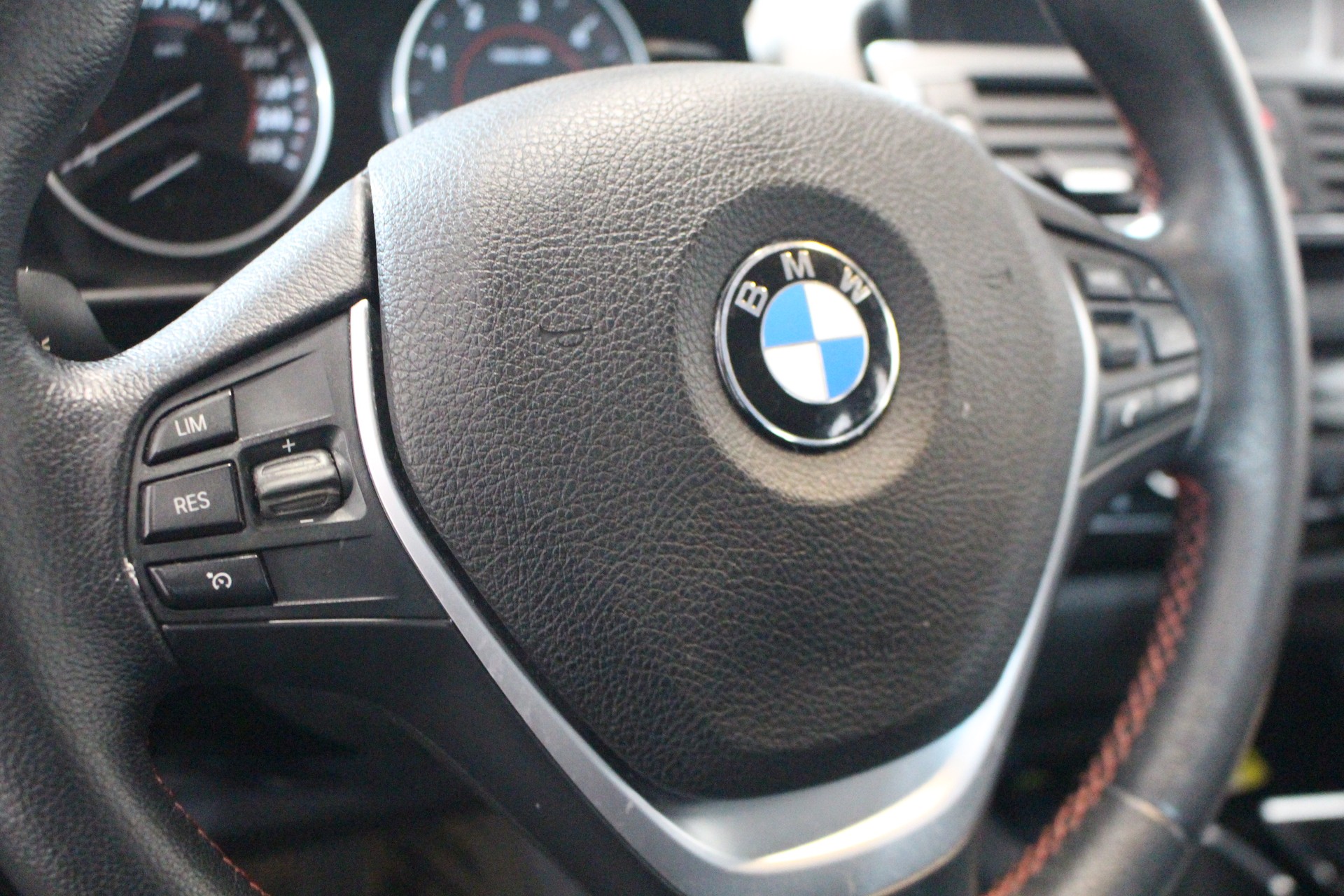 BMW 118d-image-13