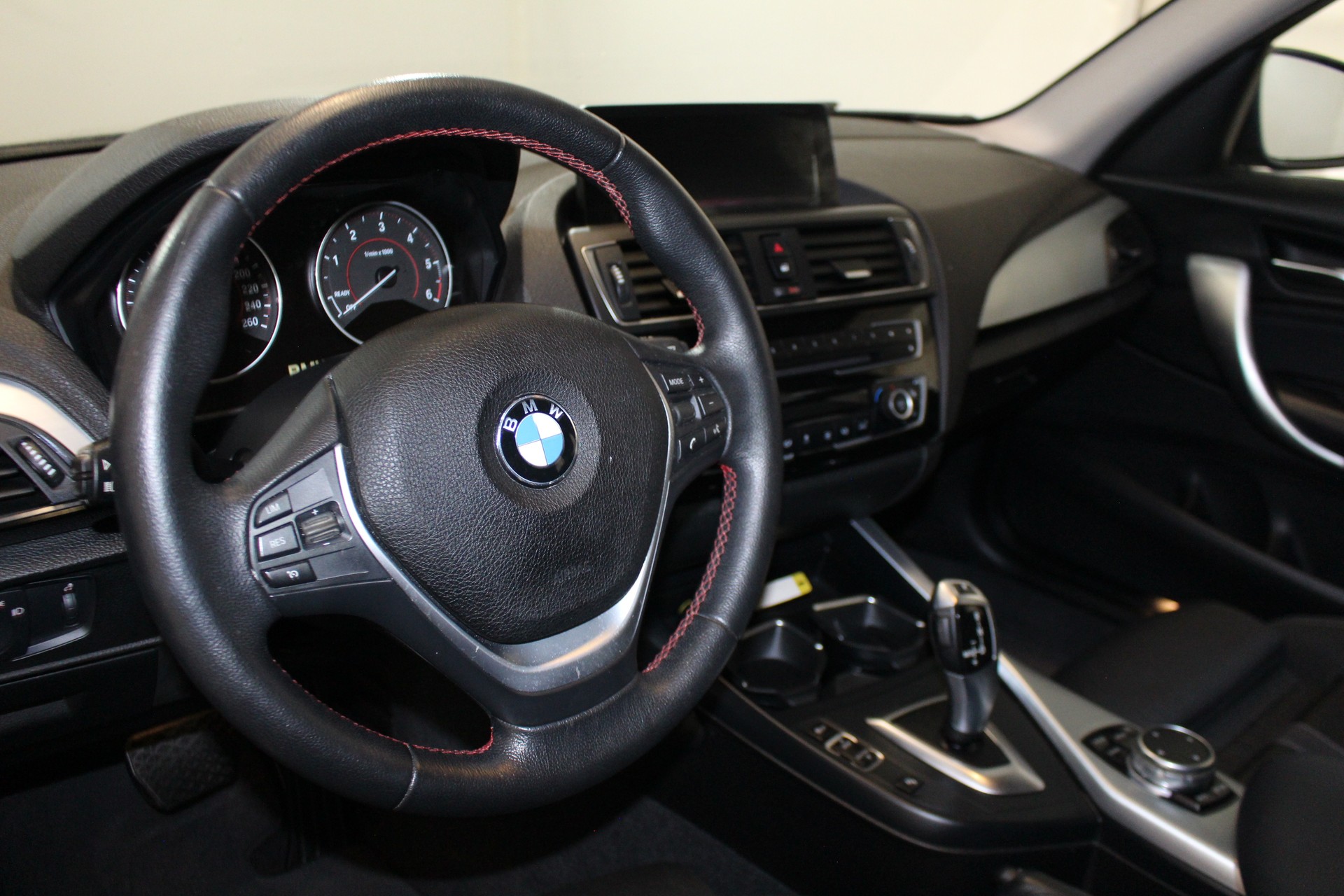 BMW 118d-image-11